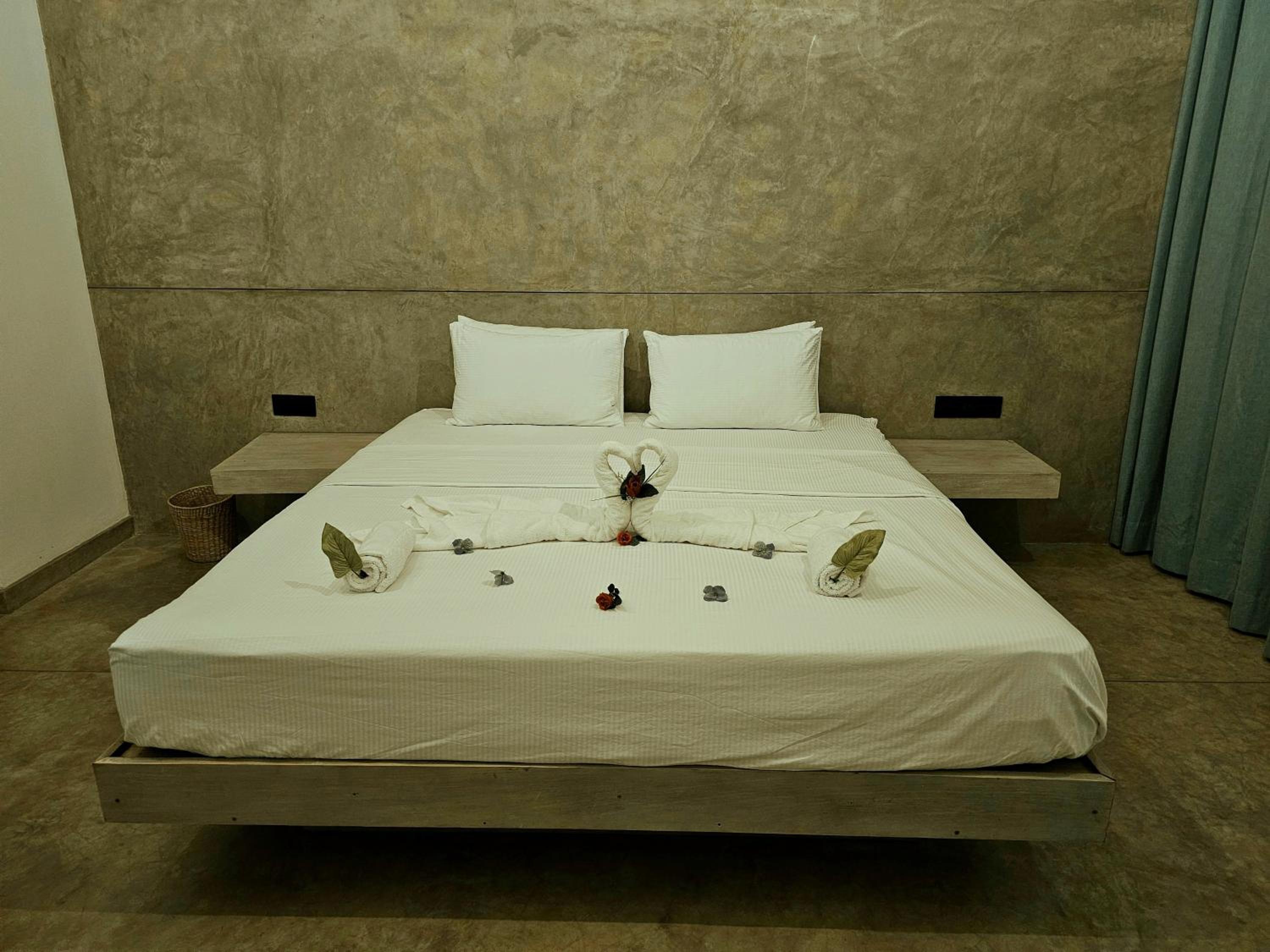 Double or Twin Room with City View photo 1