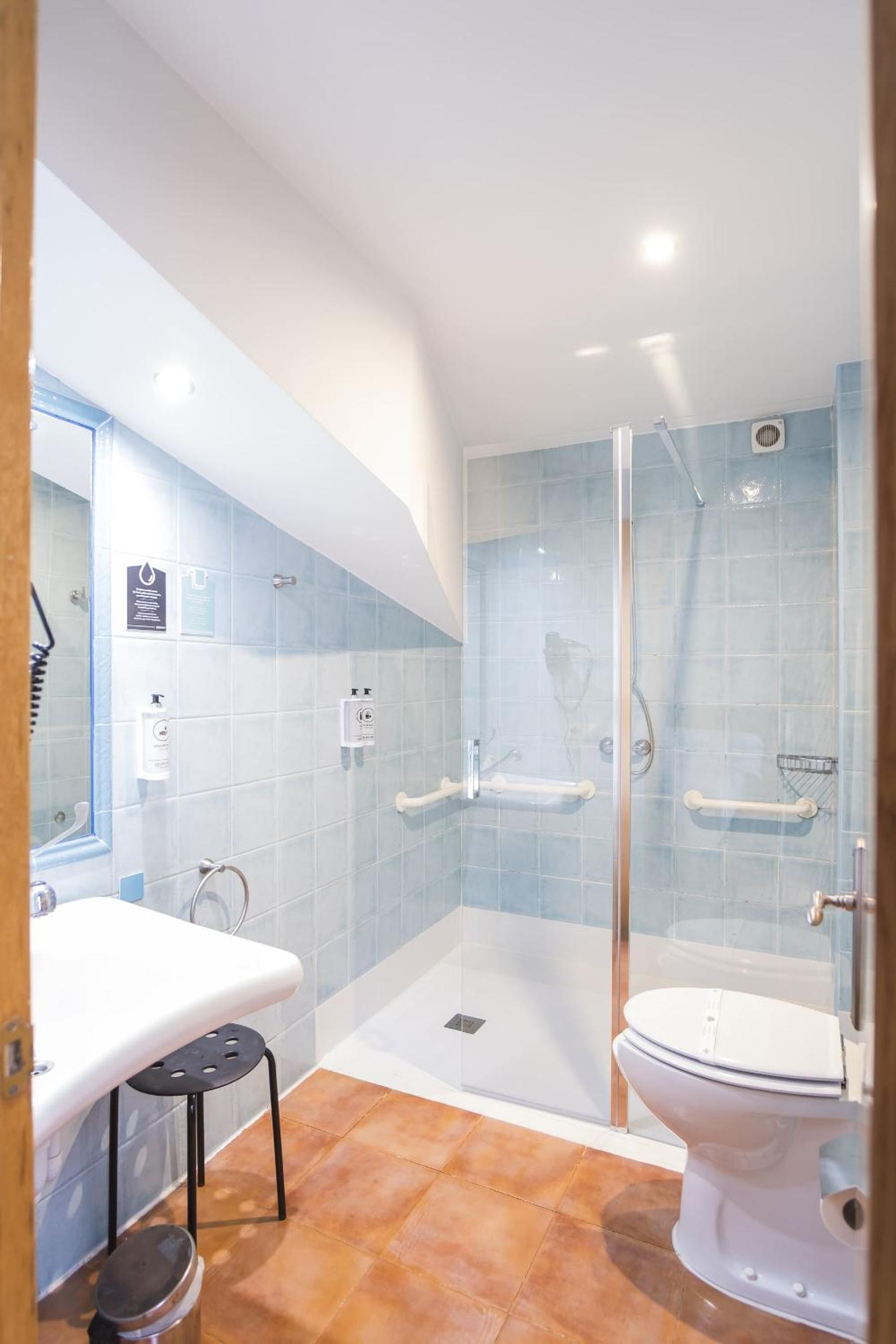 Budget Single Room photo 2