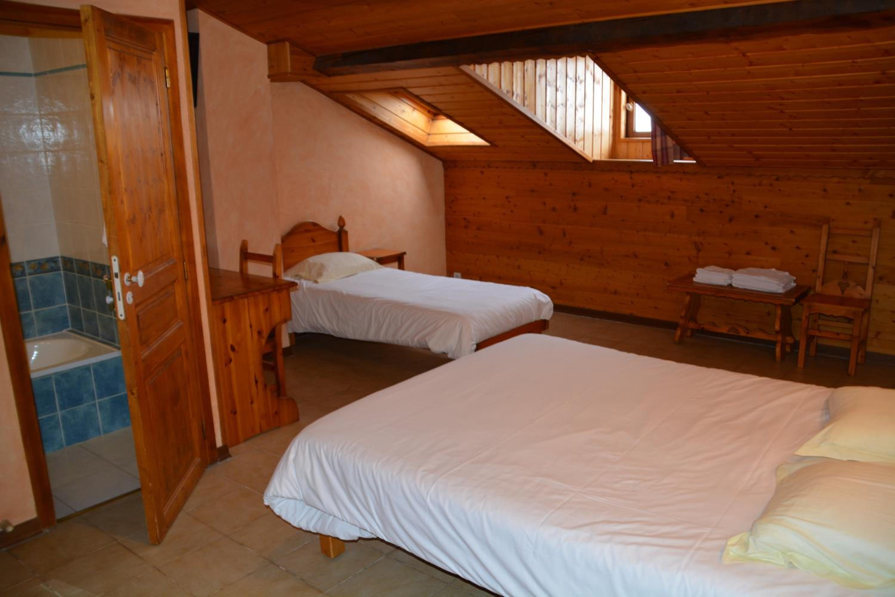 Triple Room - Photo 2