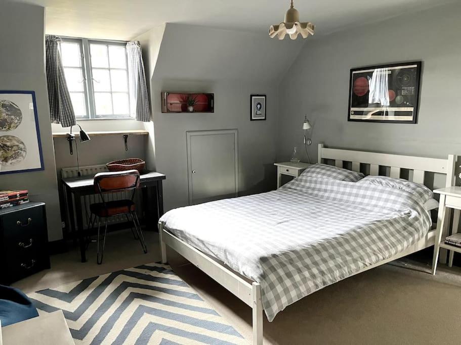 One-Bedroom House photo 1