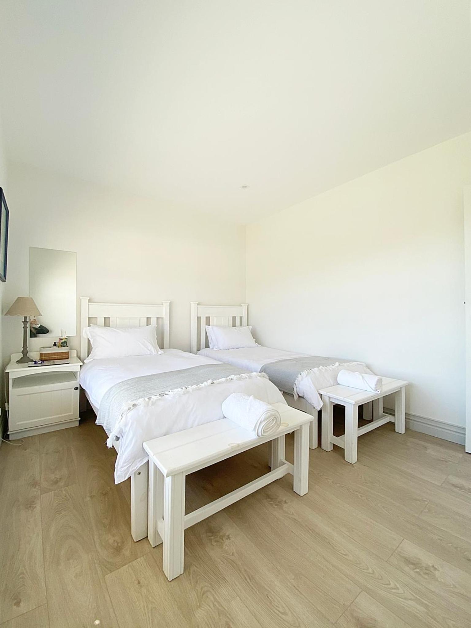 Standard Twin Room with Garden View photo 2