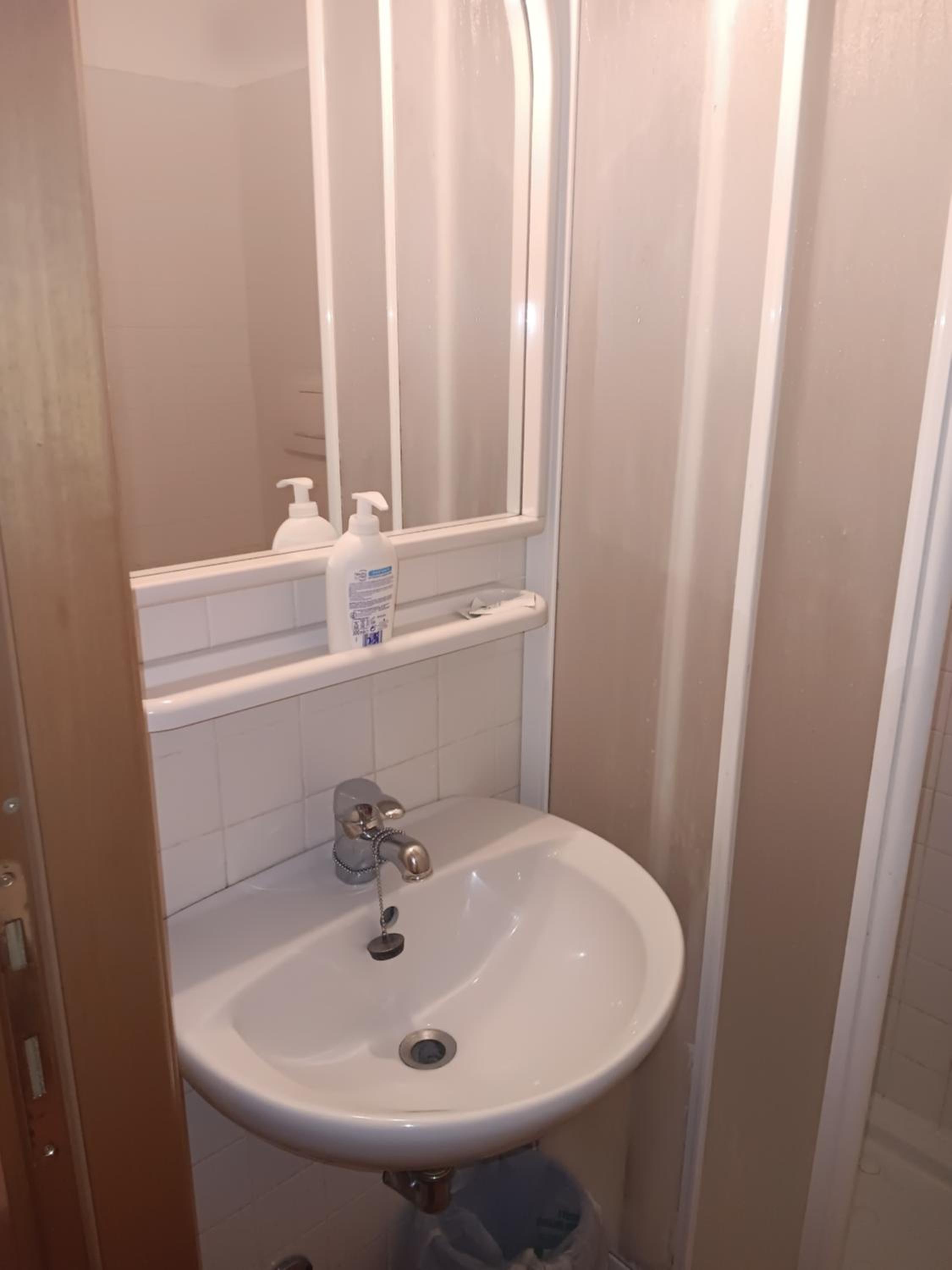 Triple Room with Private Bathroom photo 2