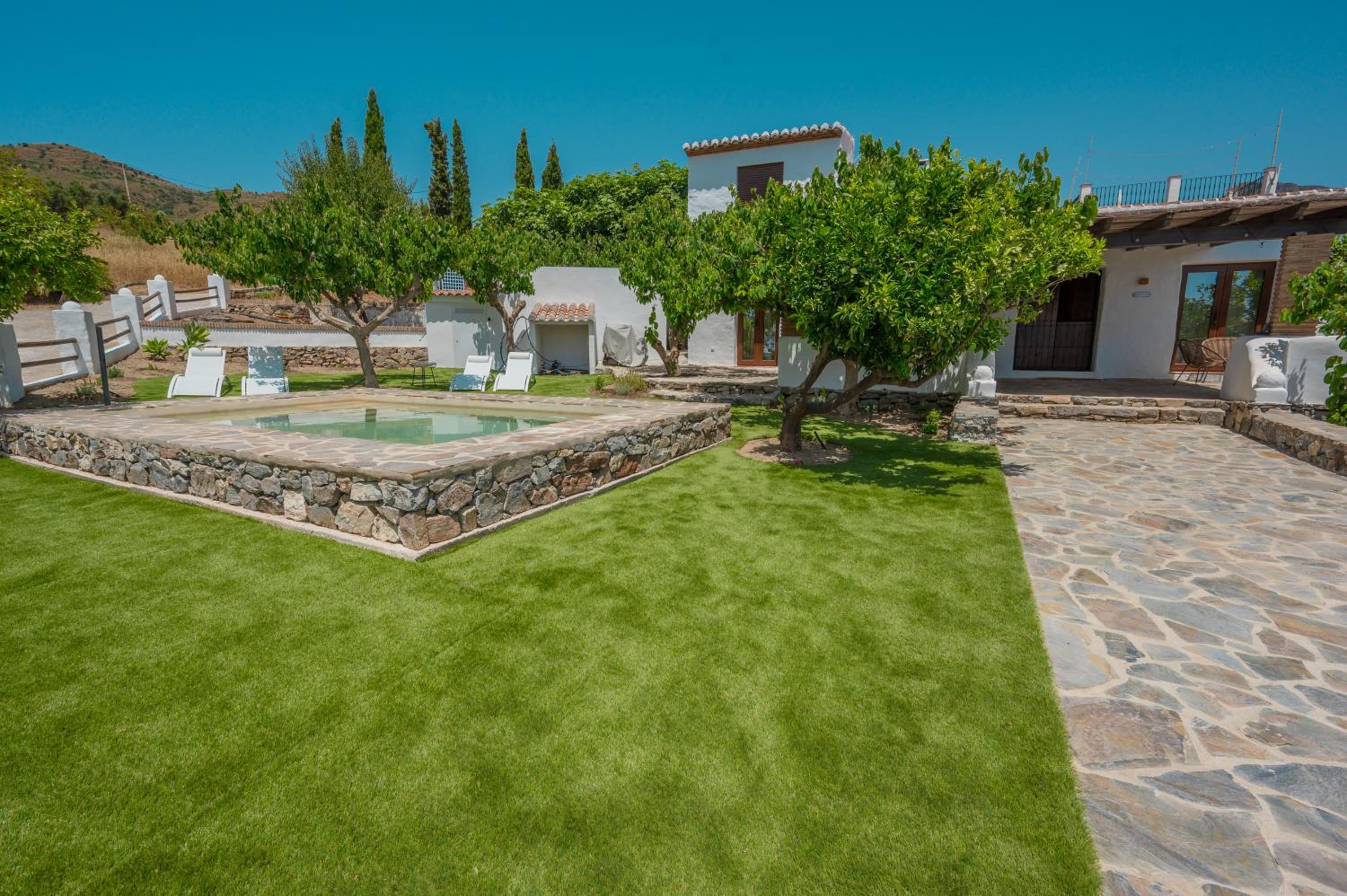 Three-Bedroom Villa photo 2