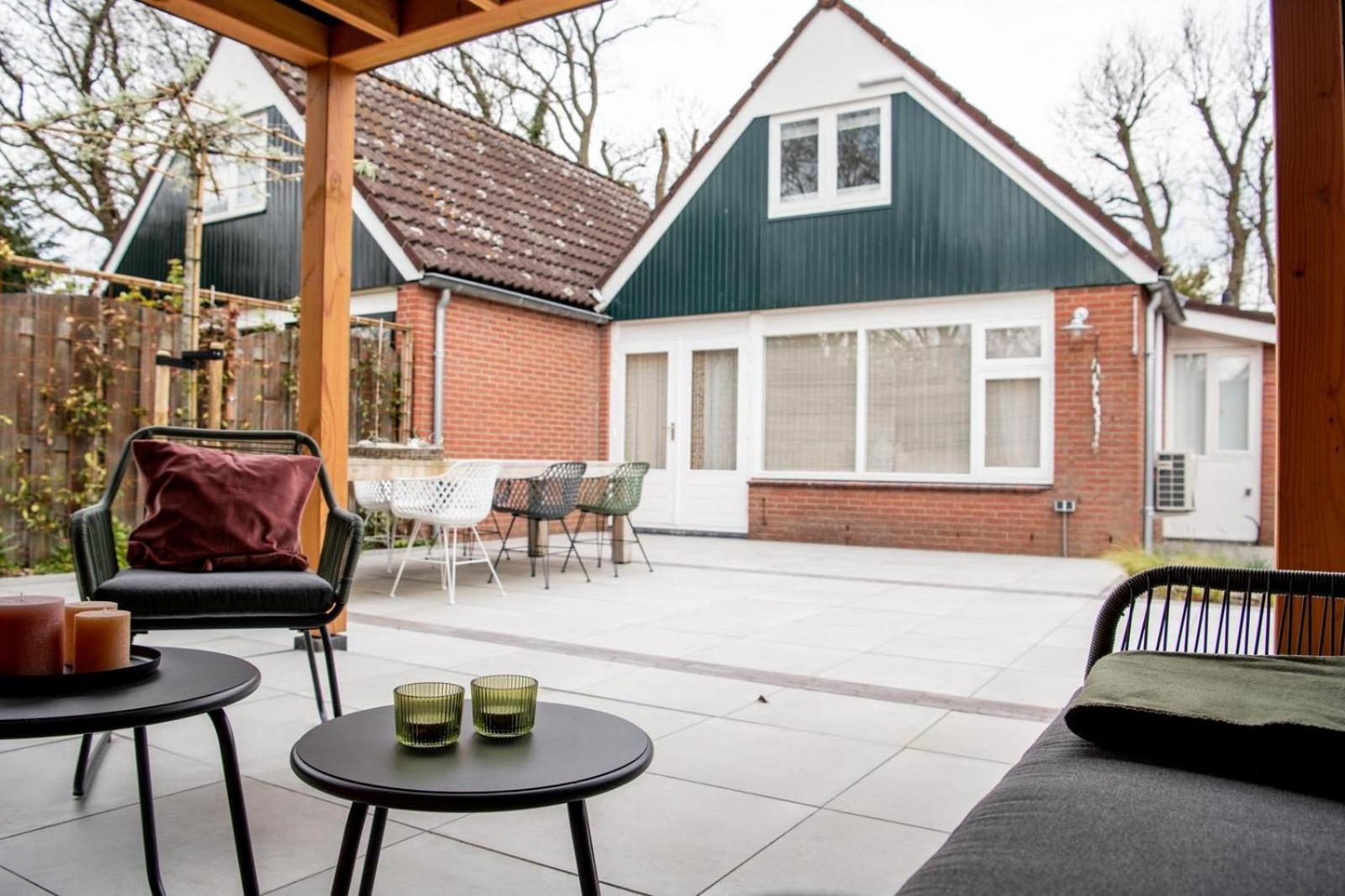 Three-Bedroom House photo 2