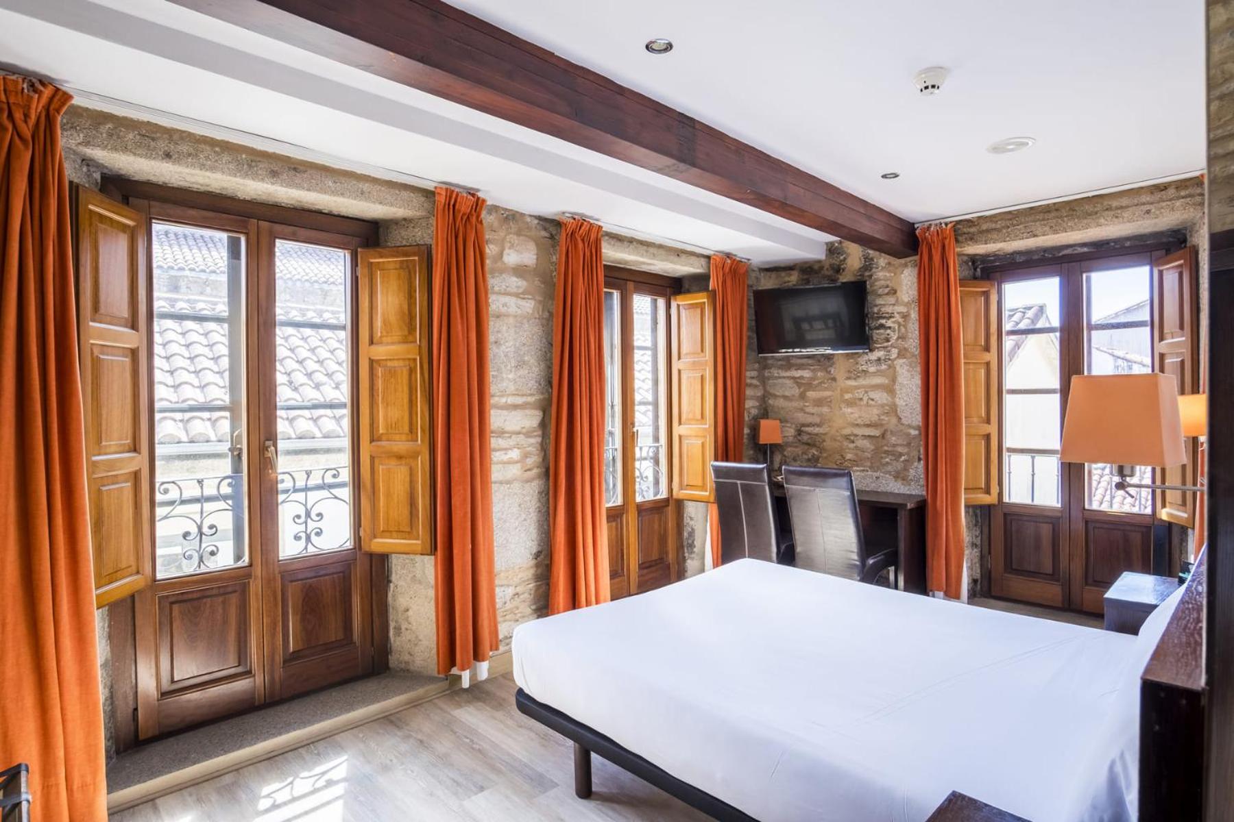 Premium Double Room - Photo 9