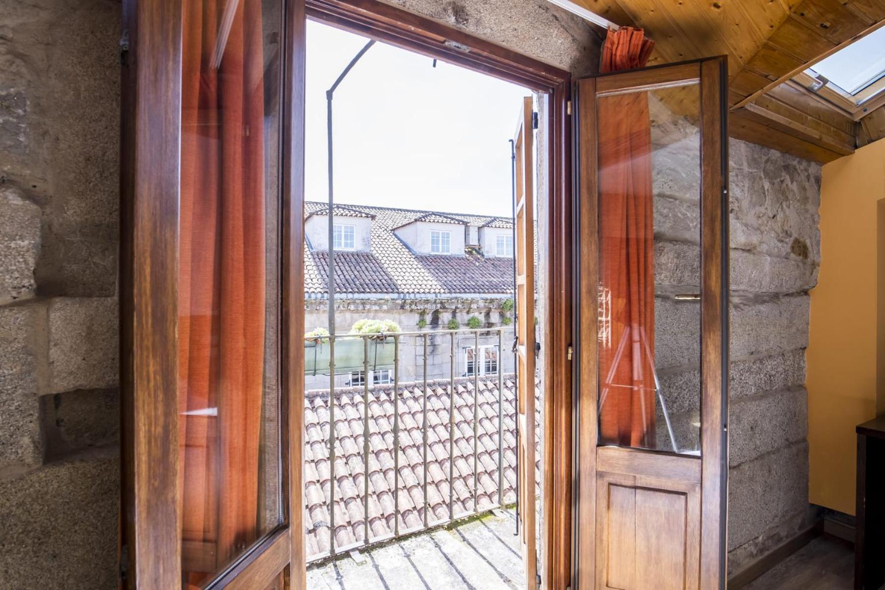 Premium Double Room - Photo 10