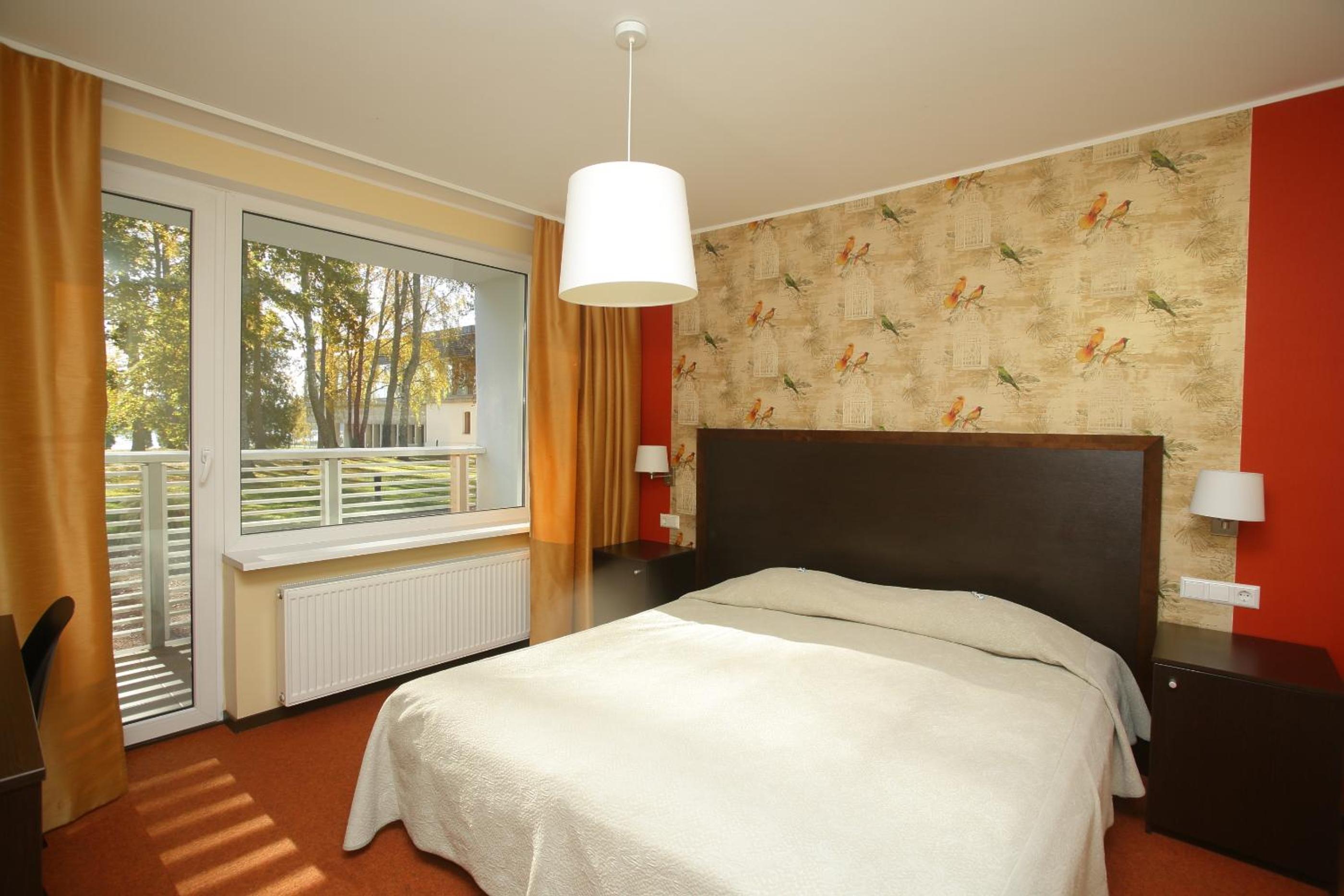 Double or Twin Room with Pool Access - Photo 2