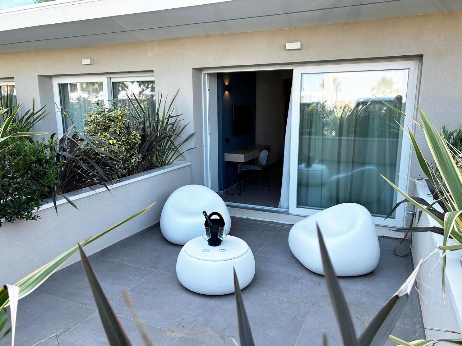 Deluxe Garden Room - Photo 3