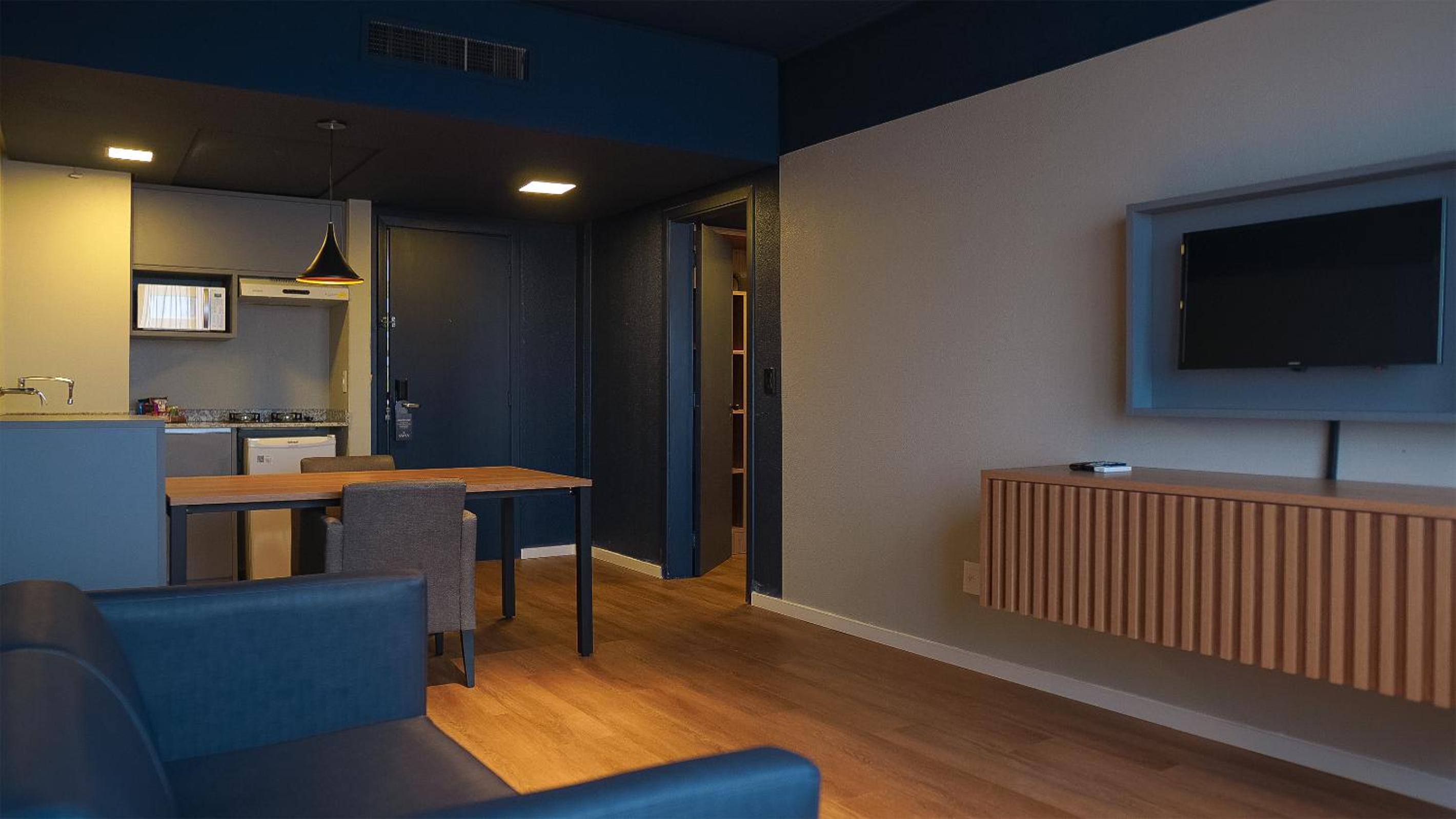 Suite - Photo 4