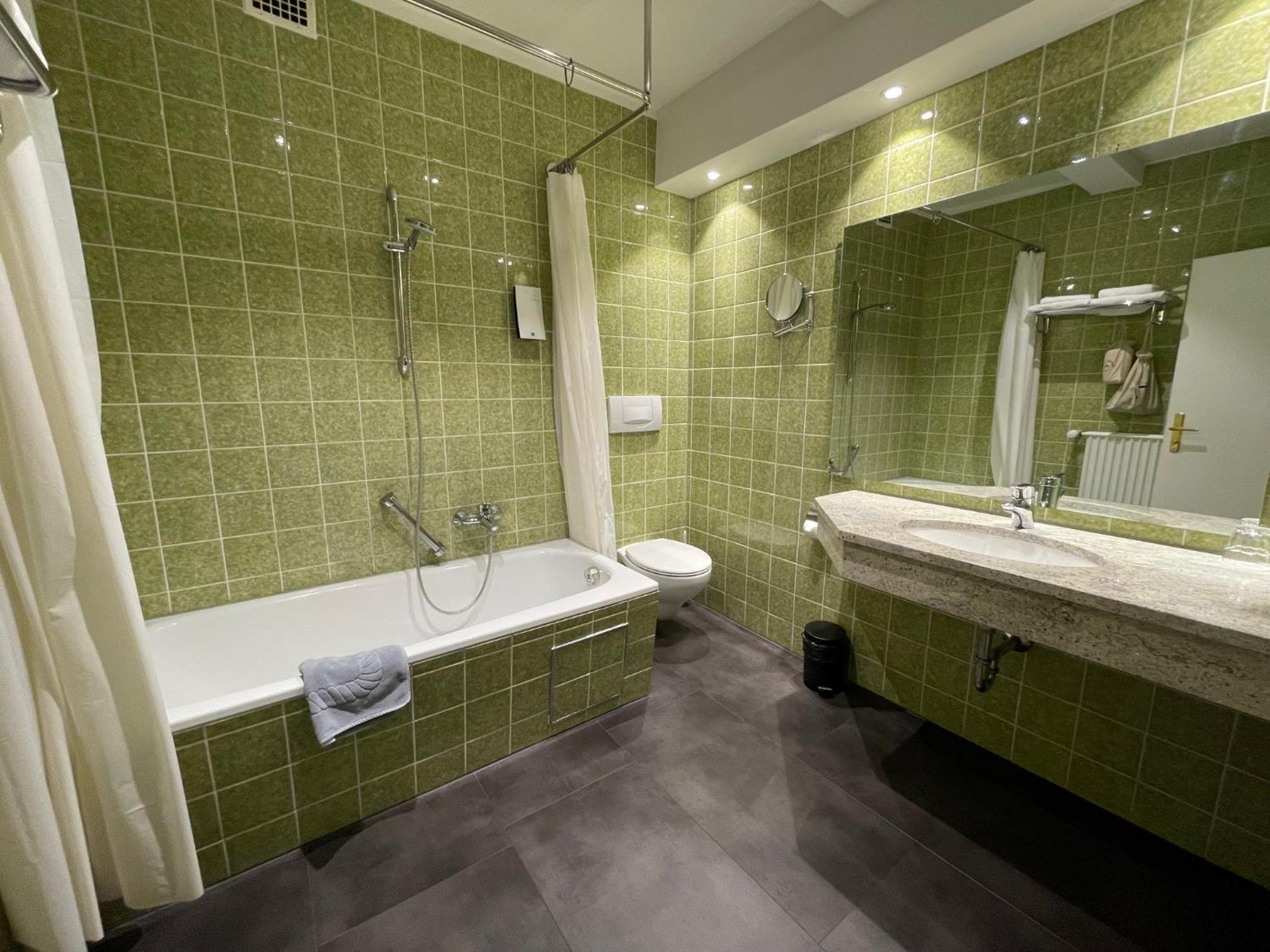 Triple Room - Photo 7