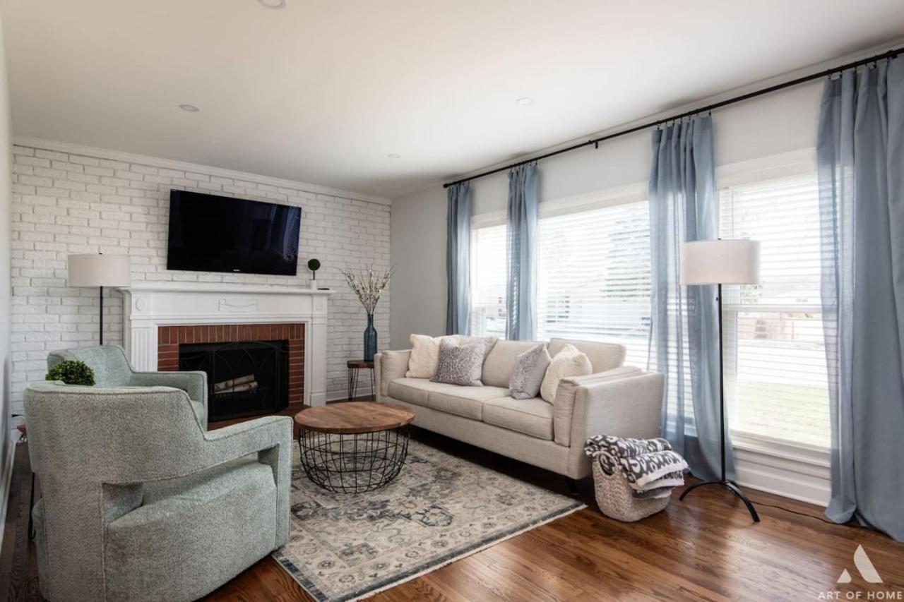 Three-Bedroom House photo 1