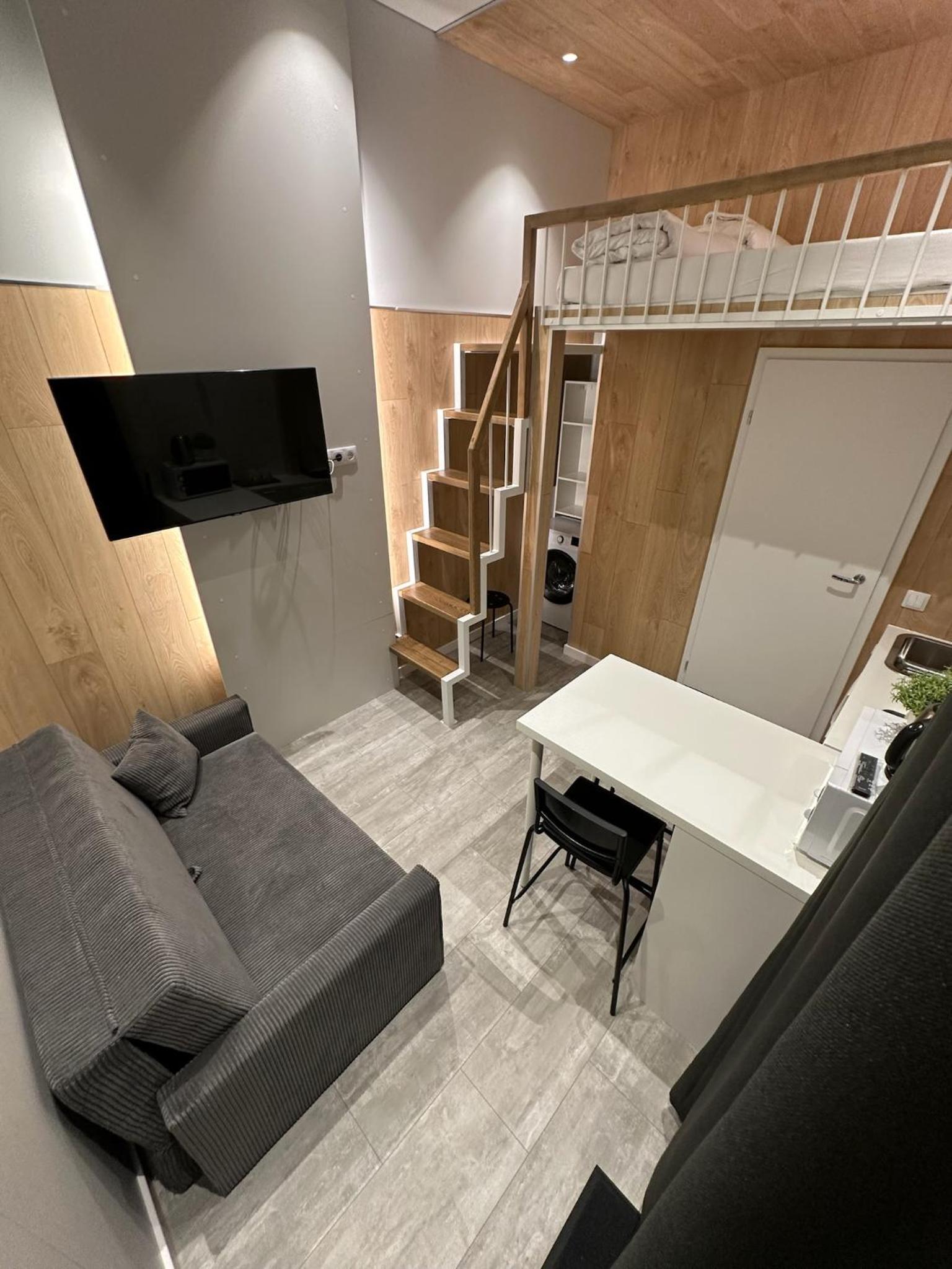 Studio - Split Level photo 2