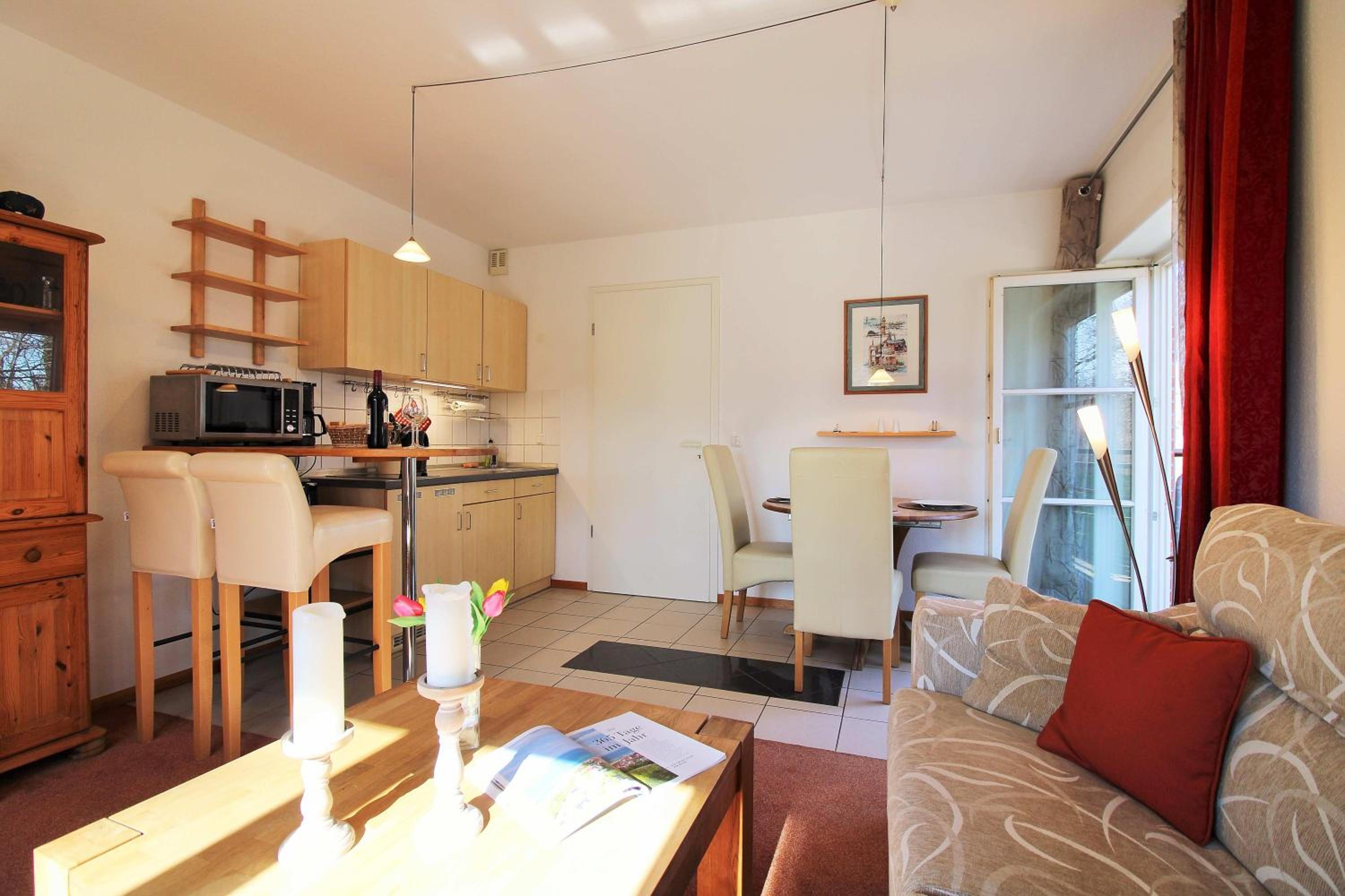 Apartment with Balcony photo 2