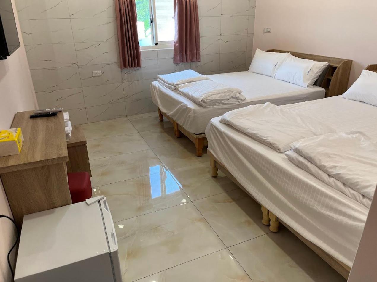 Quadruple Room with Bathroom photo 2