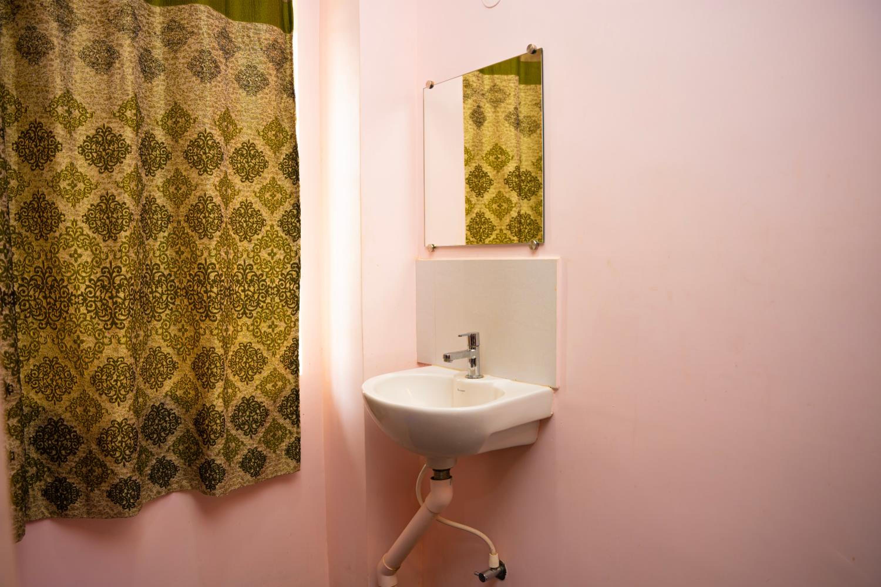 Deluxe Double or Twin Room photo 2