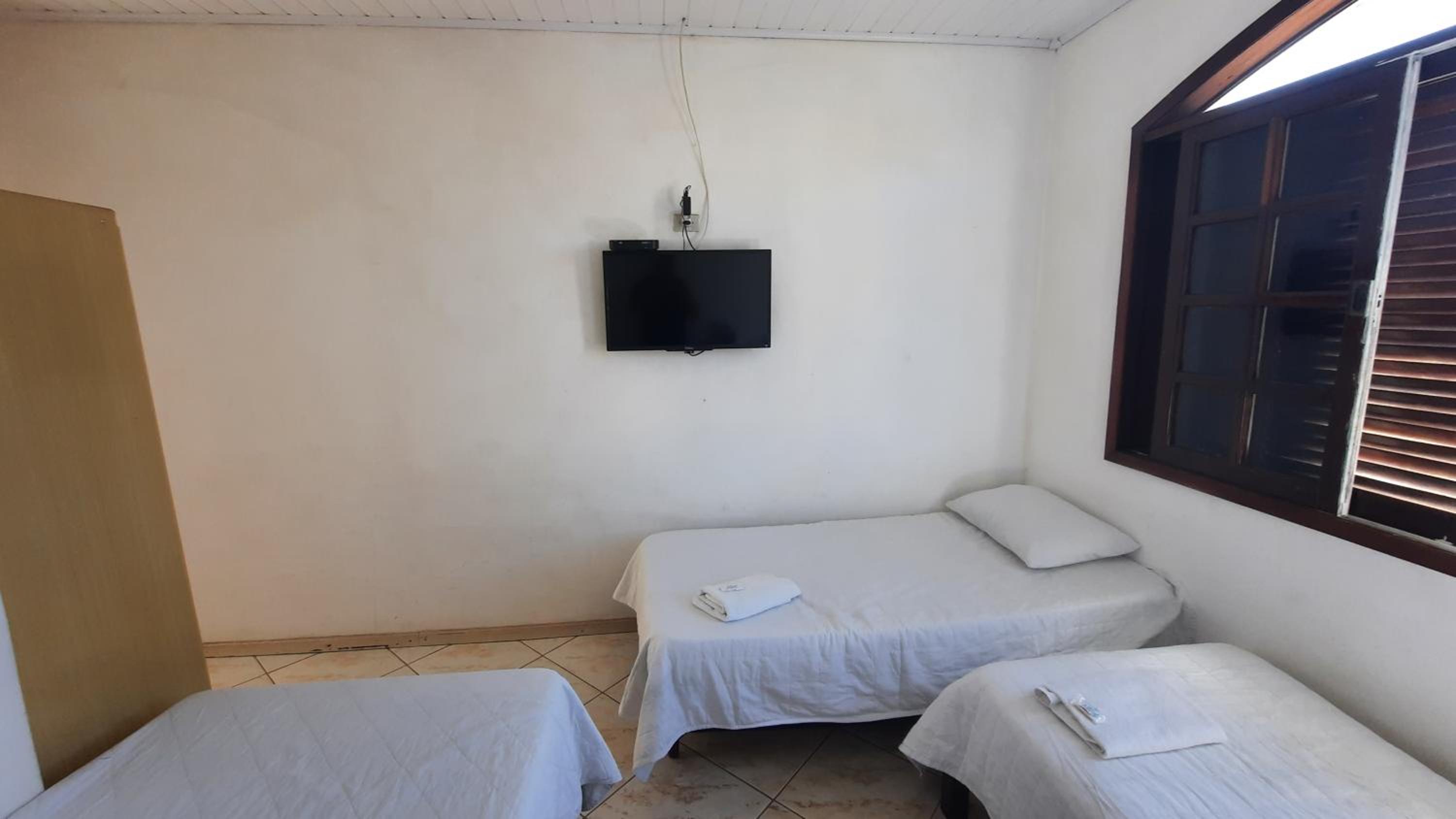 Basic Triple Room photo 1