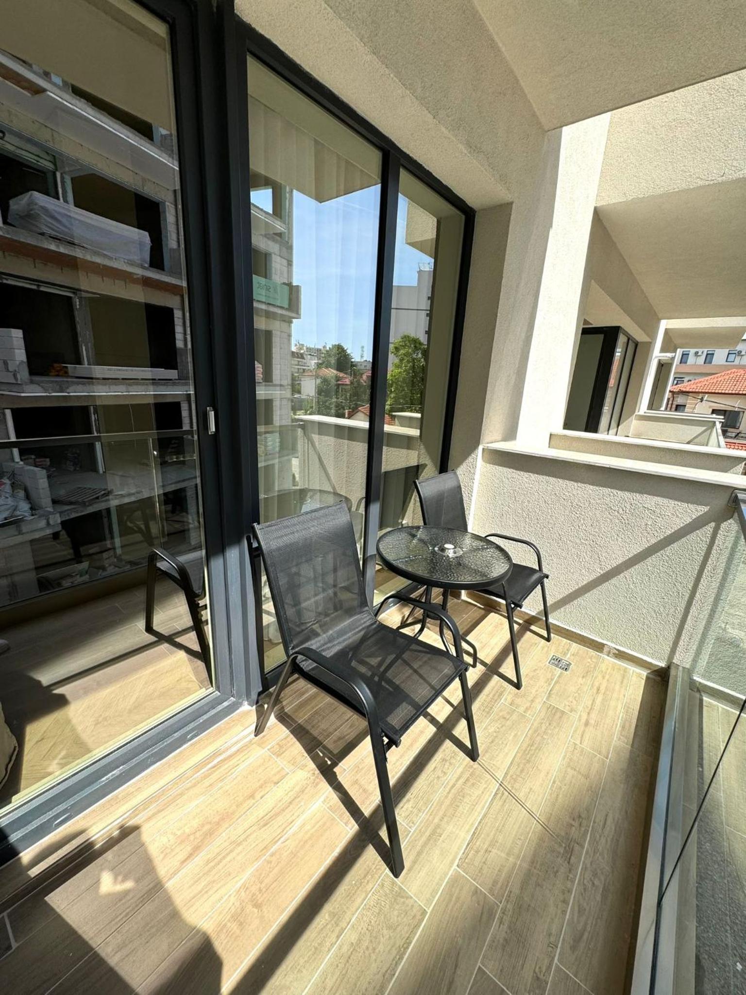 Studio with Balcony photo 3