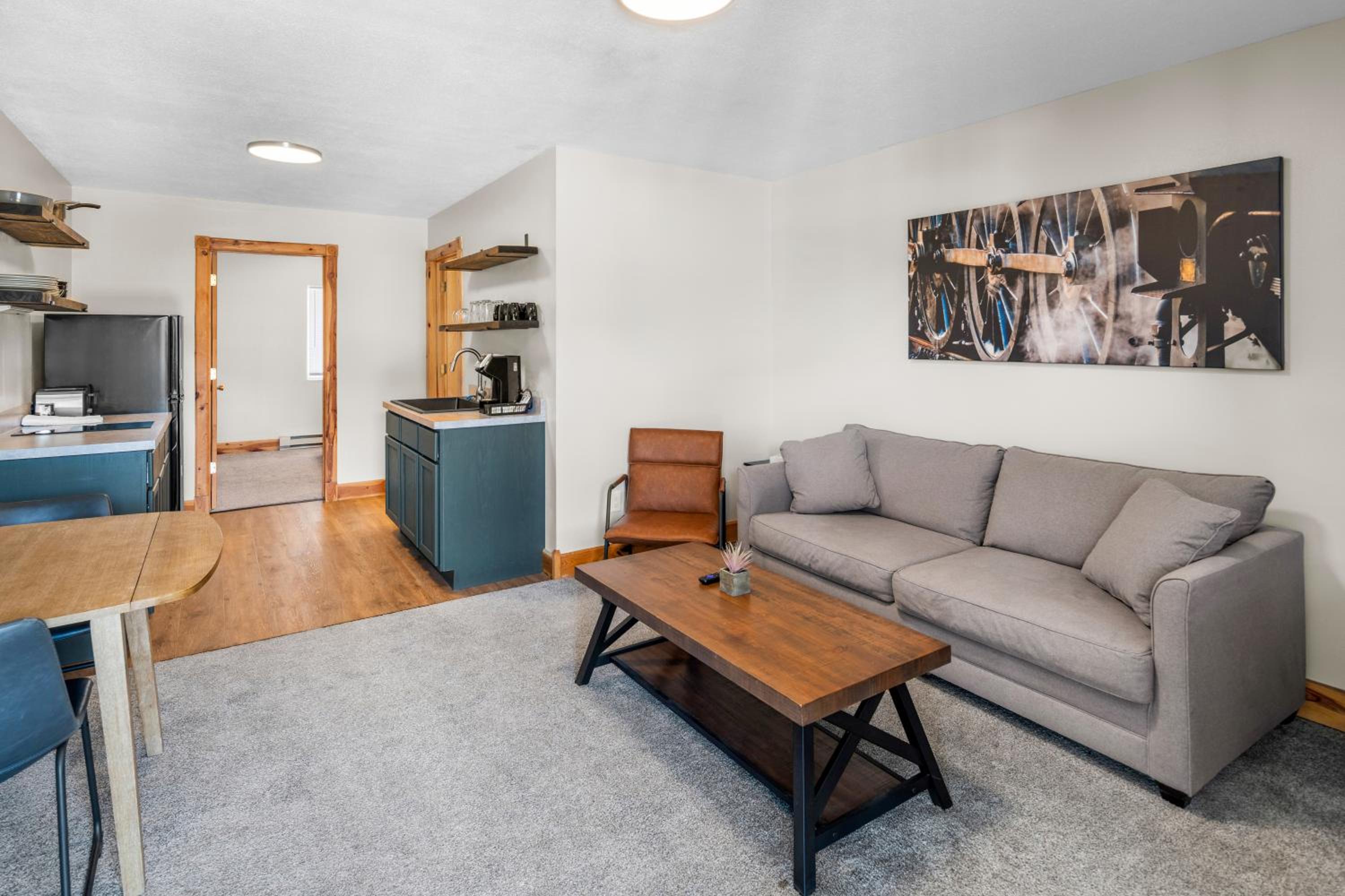 One-Bedroom Apartment