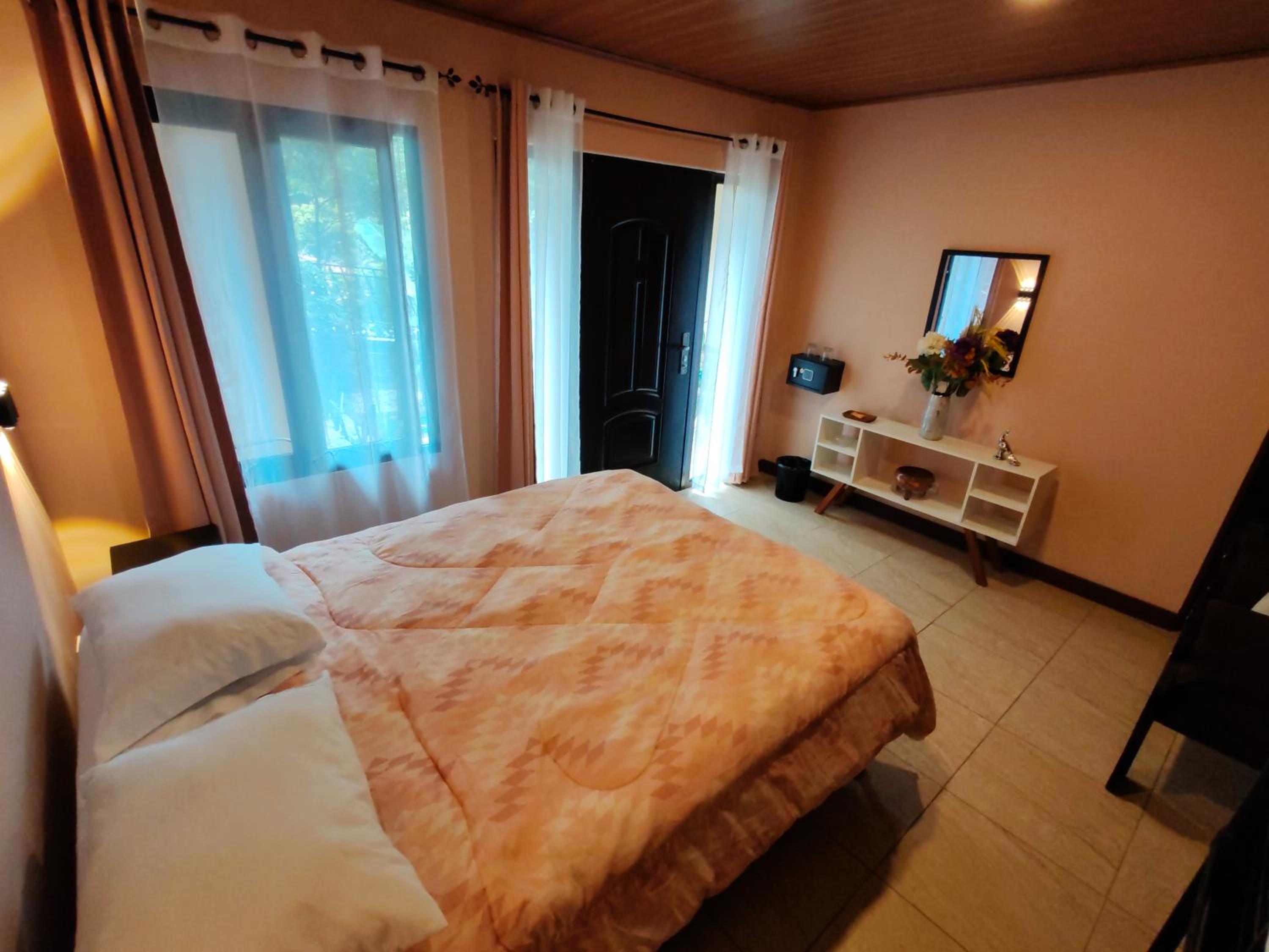 Double Room with Garden View photo 3