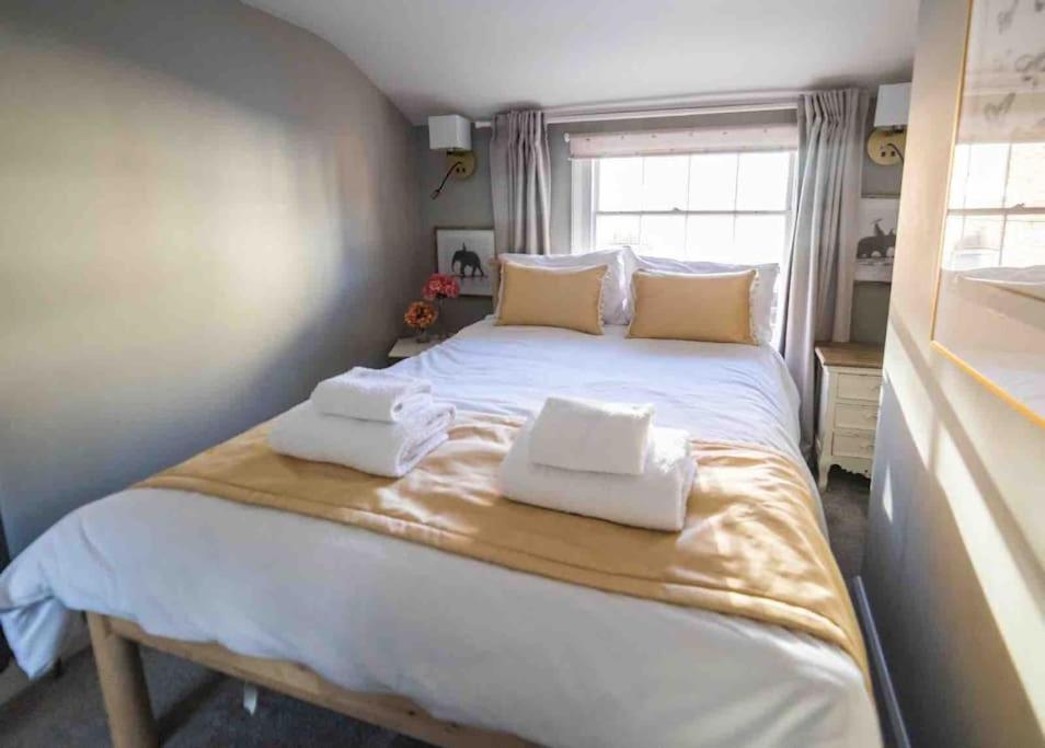 Two-Bedroom House photo 1