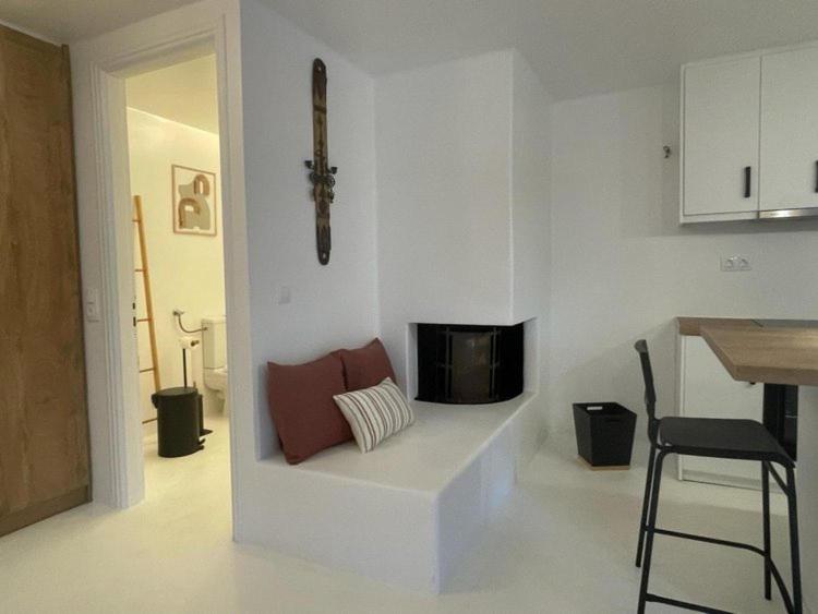 Deluxe Apartment photo 2