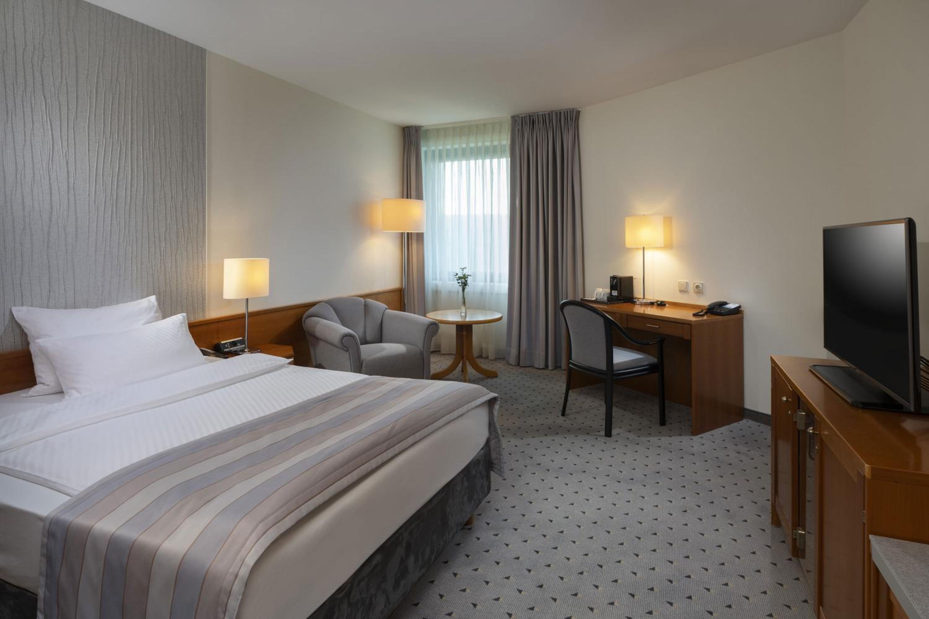 Superior Single Room thumbnail 6