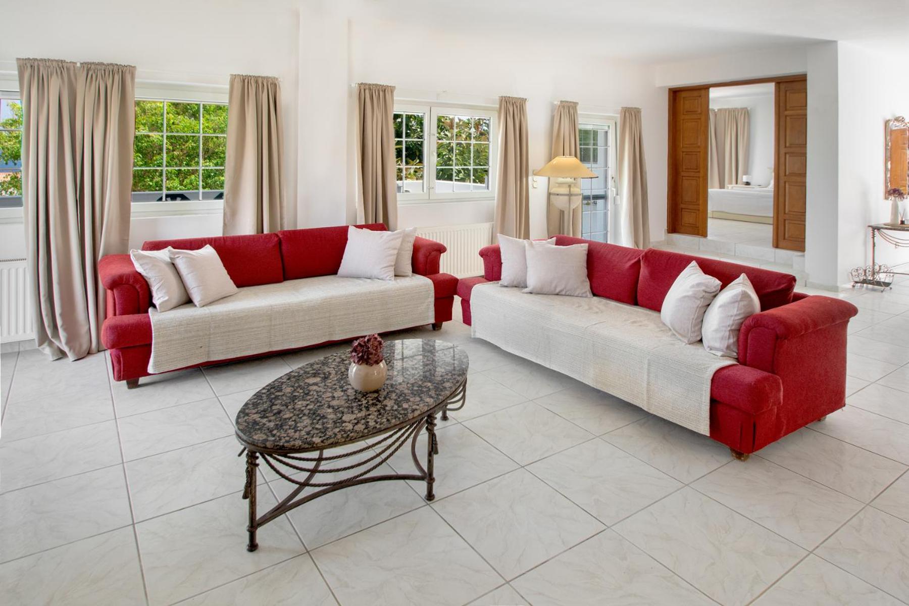 Villa photo 1