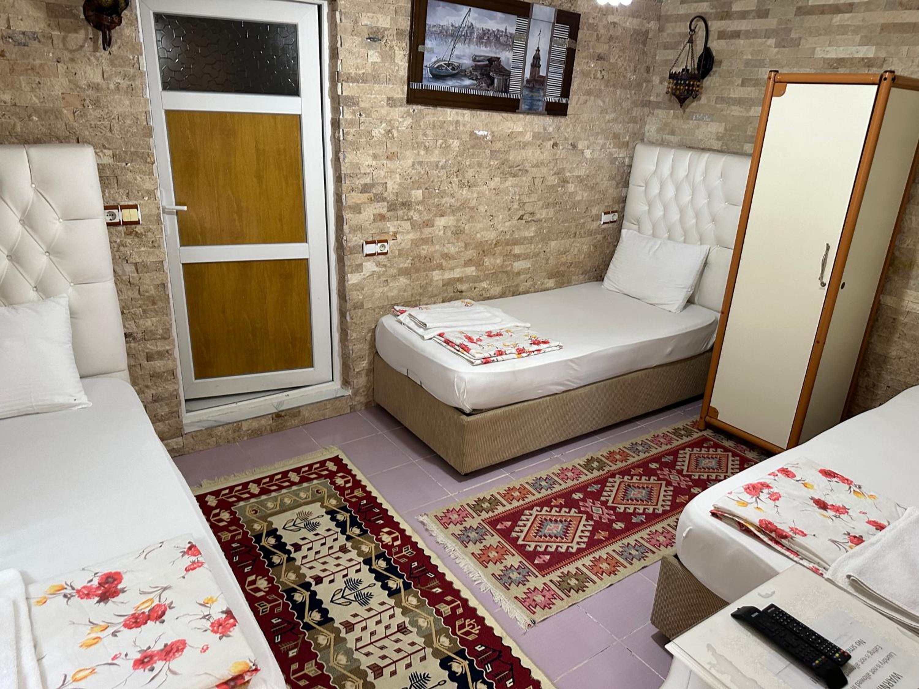 Basic Triple Room