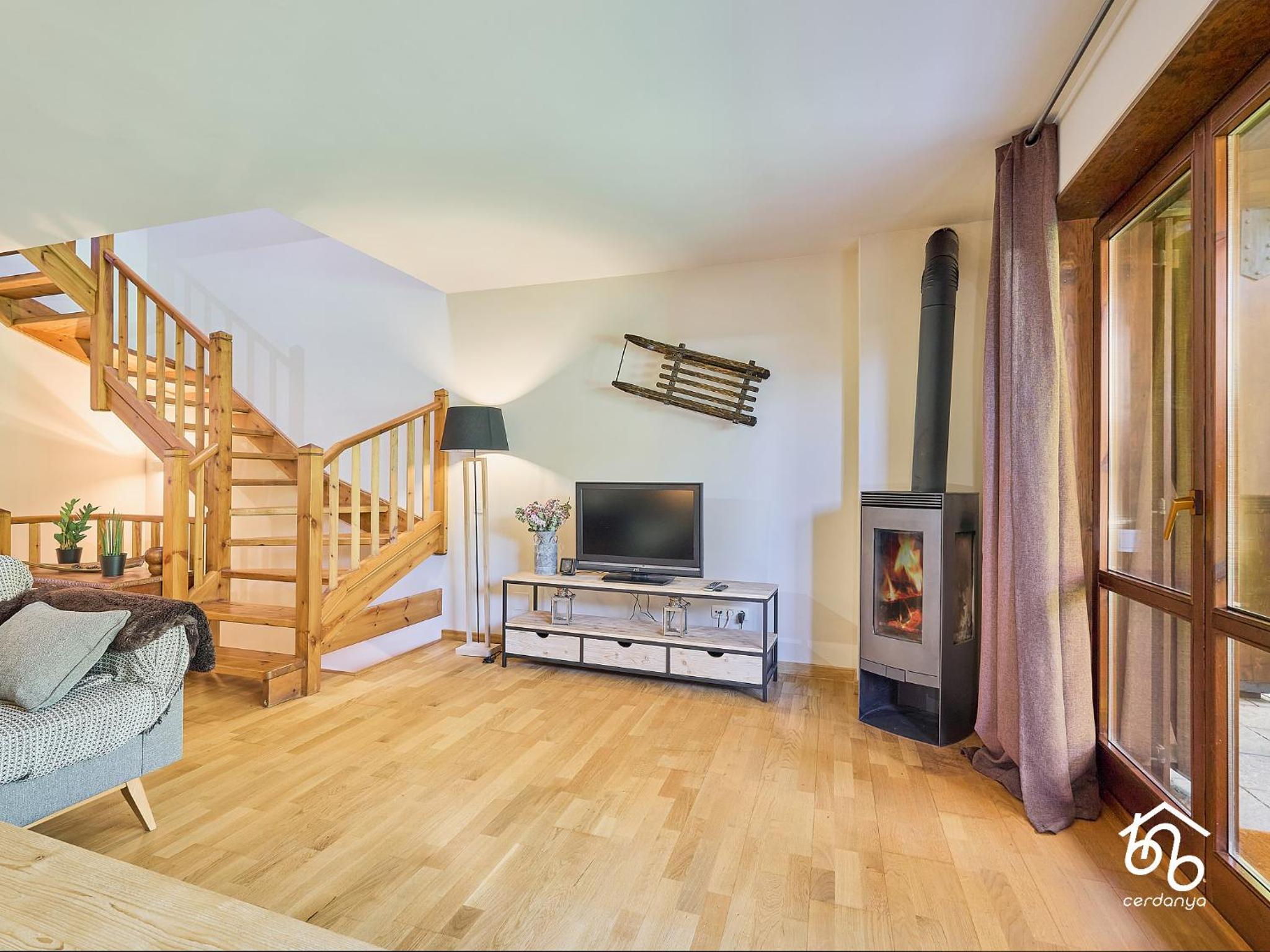 Three-Bedroom House photo 2
