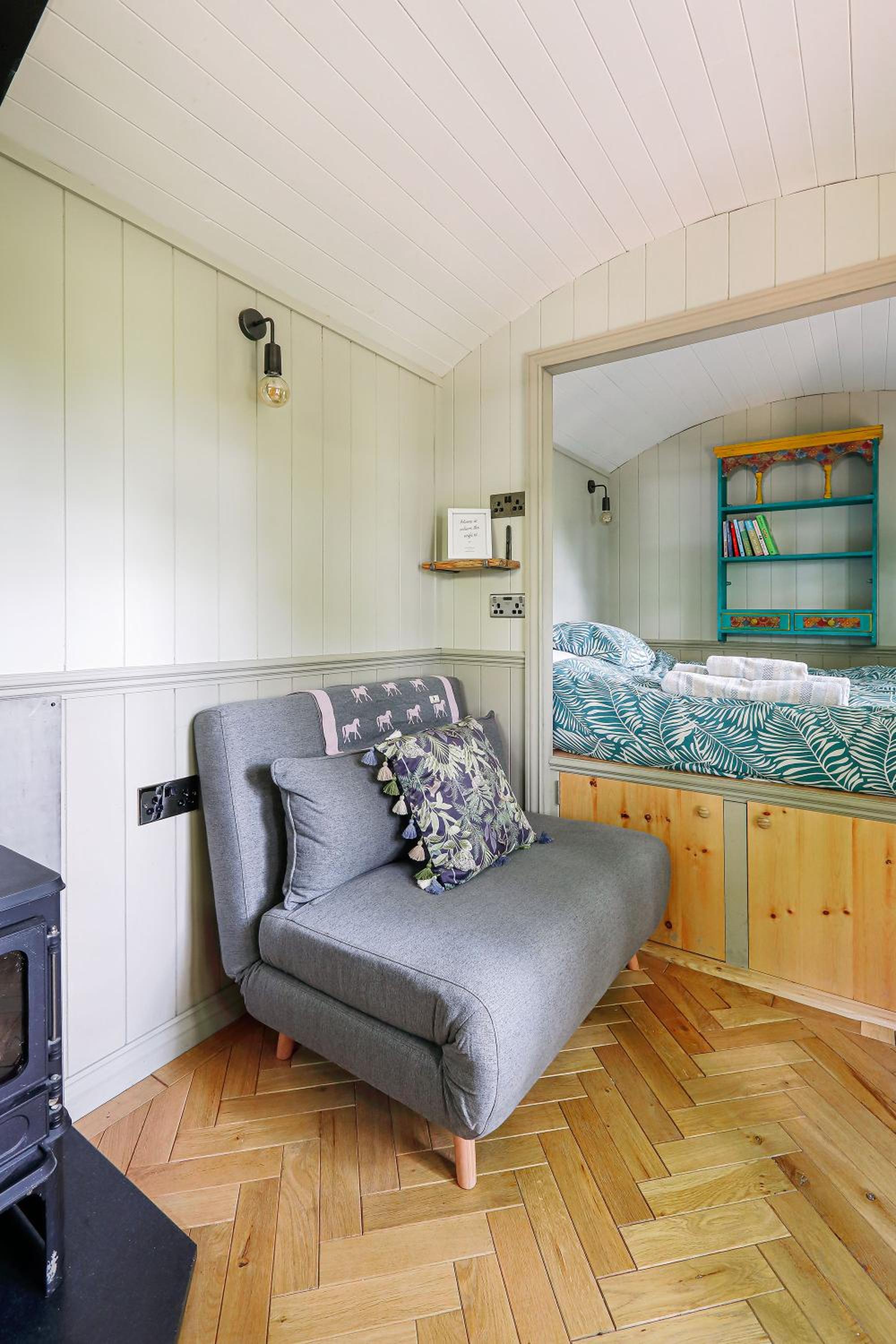 Mobile Home photo 3