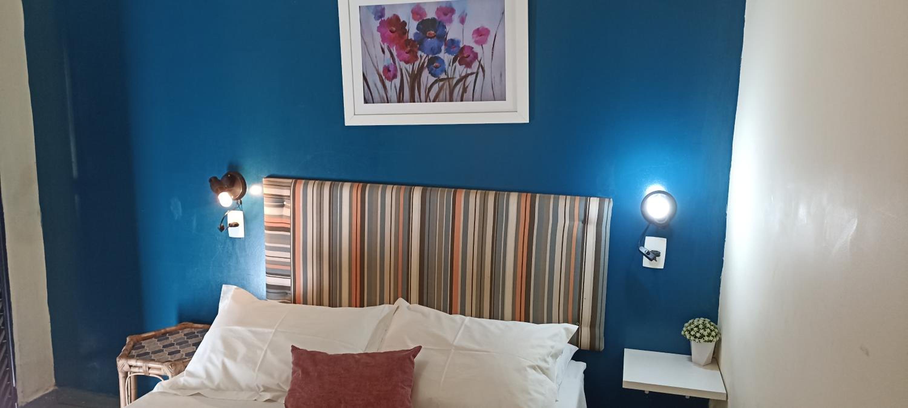 Deluxe Queen Suite photo 1