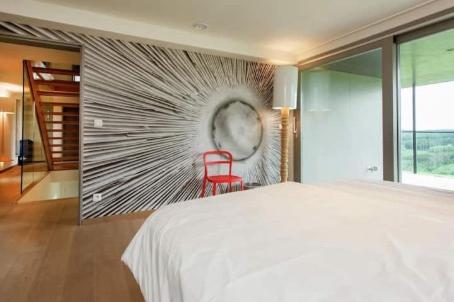 Five-Bedroom House photo 1