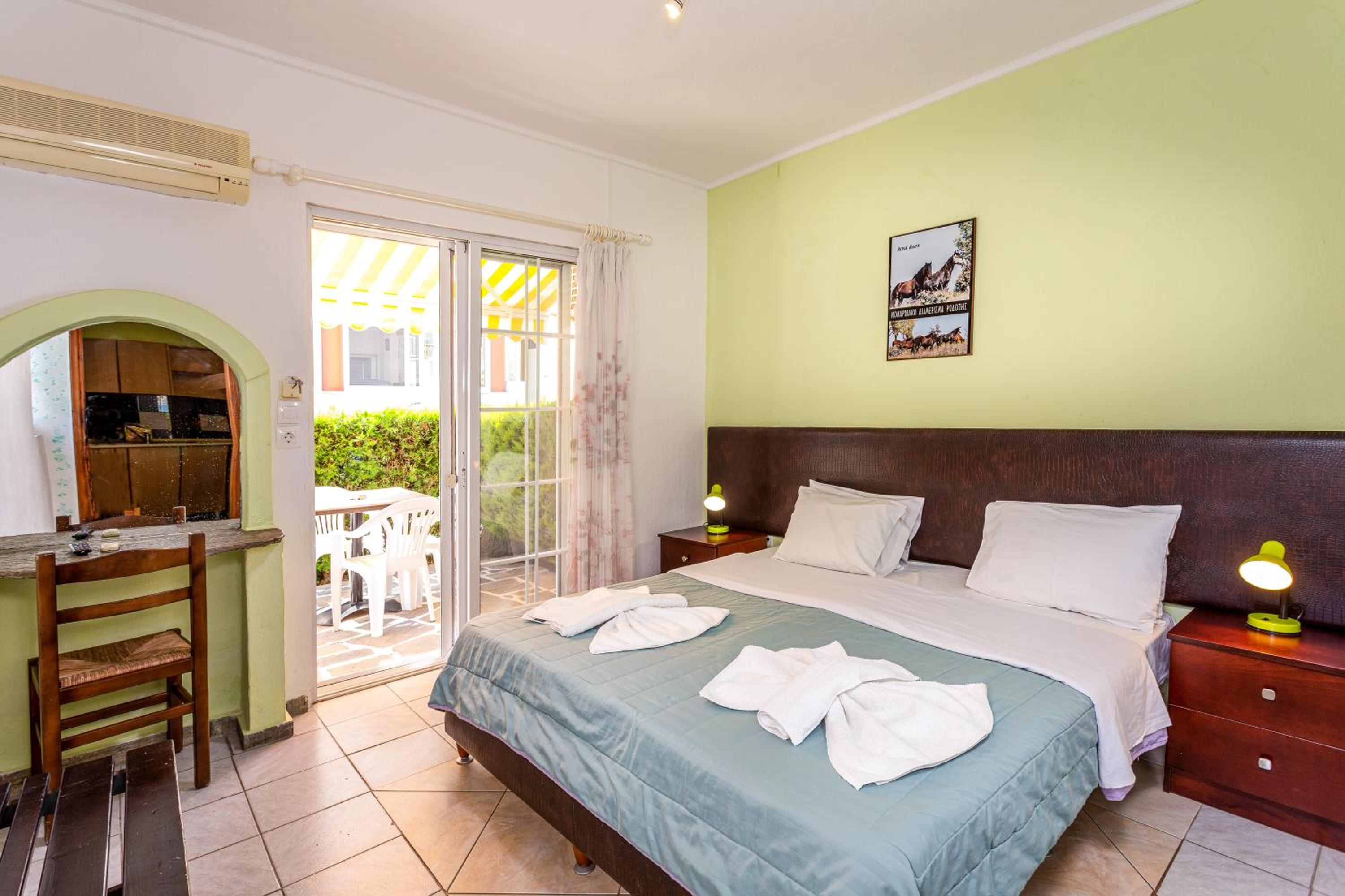 Apartment with Terrace photo 1
