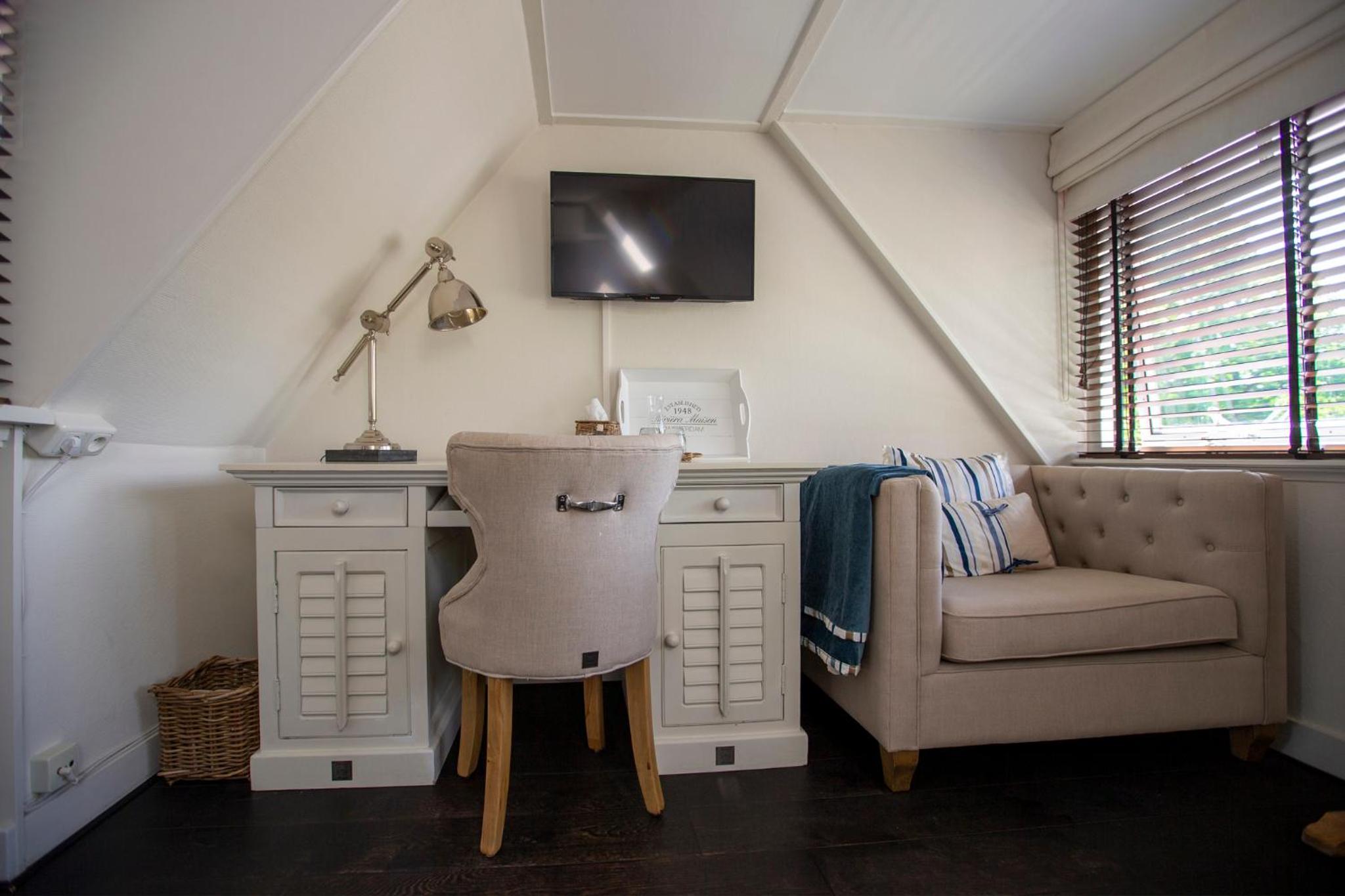 Double Room with Private Bathroom photo 3