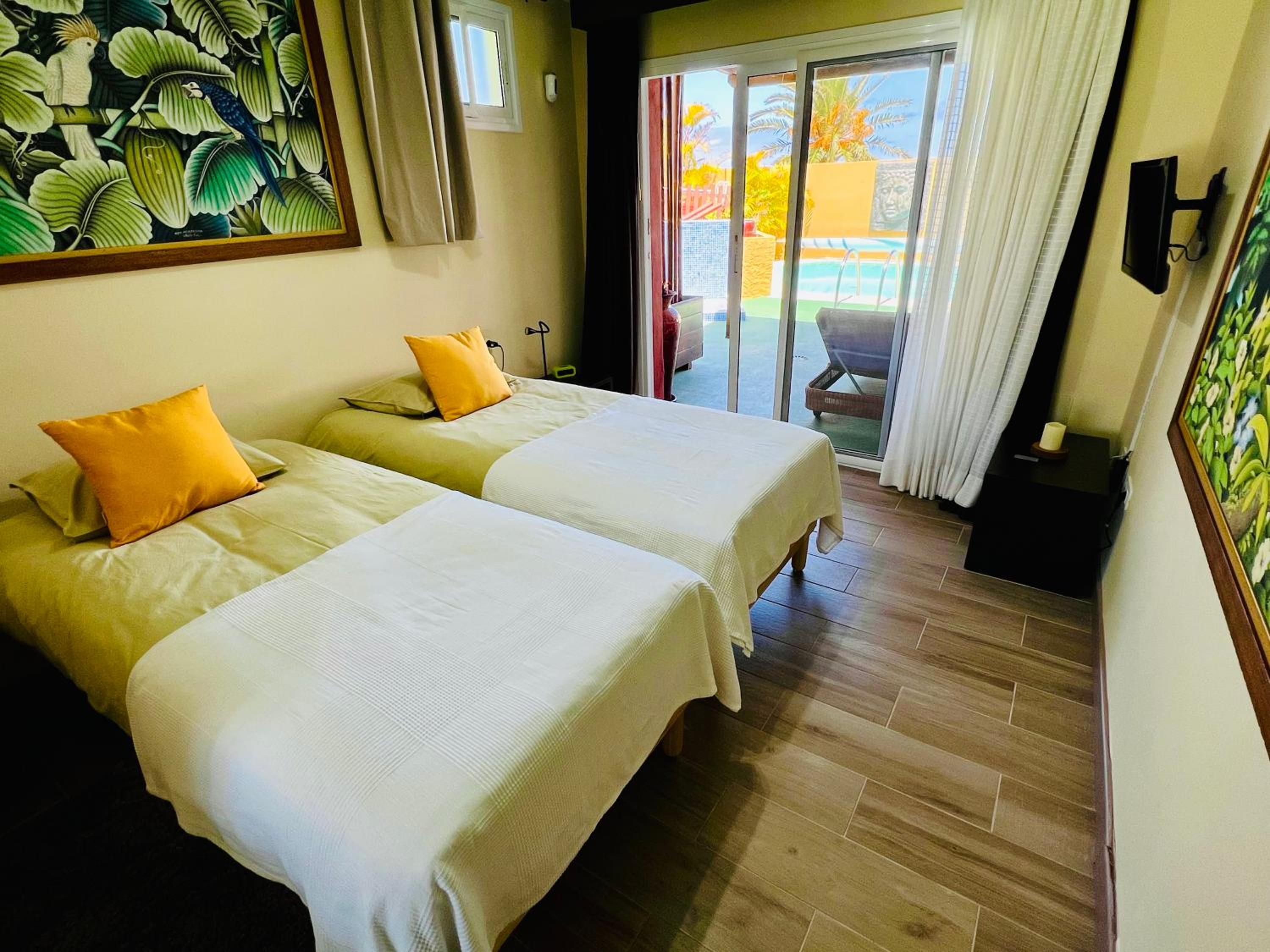 Villa photo 3