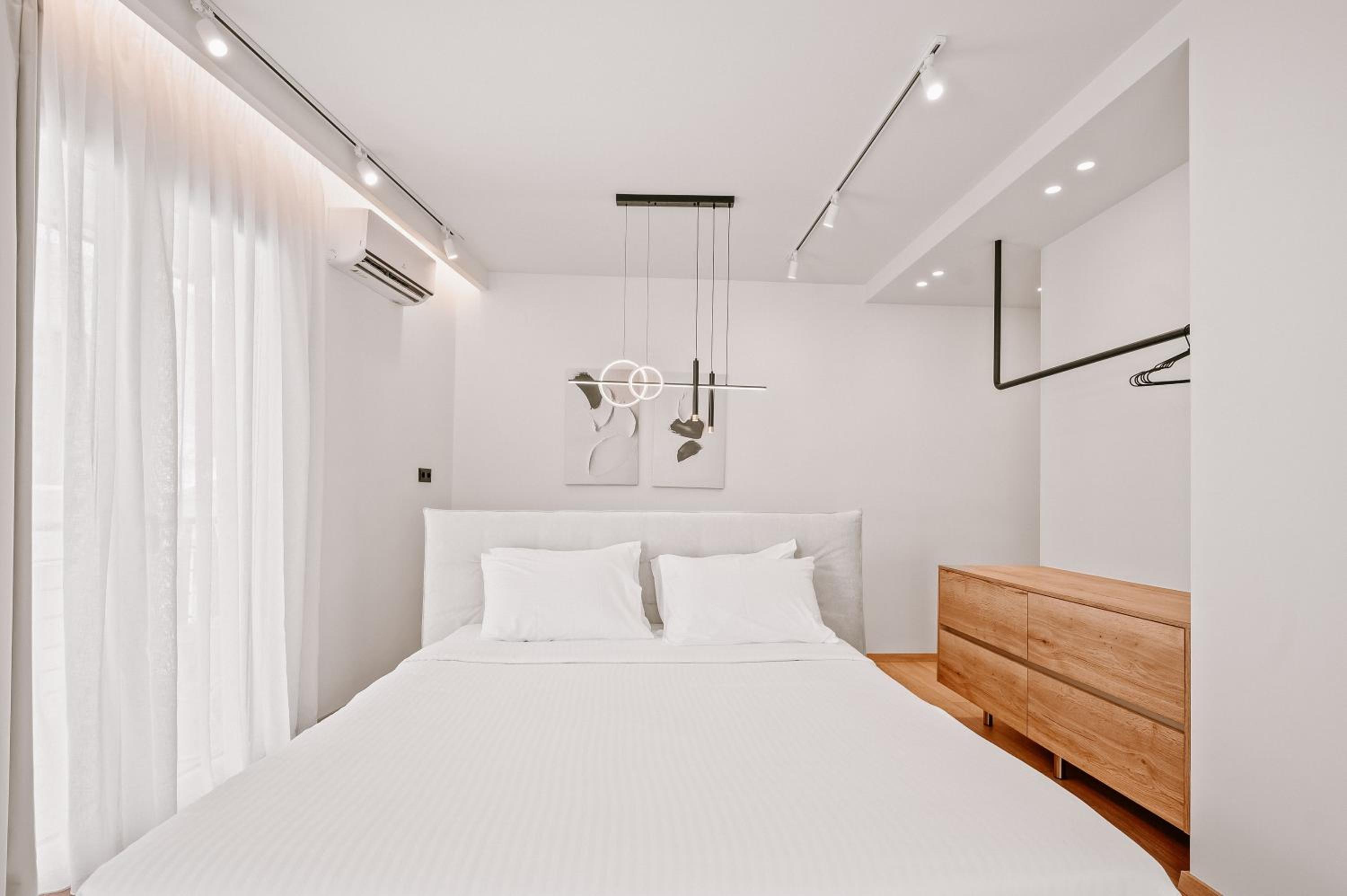 Deluxe Double Room with Balcony photo 2