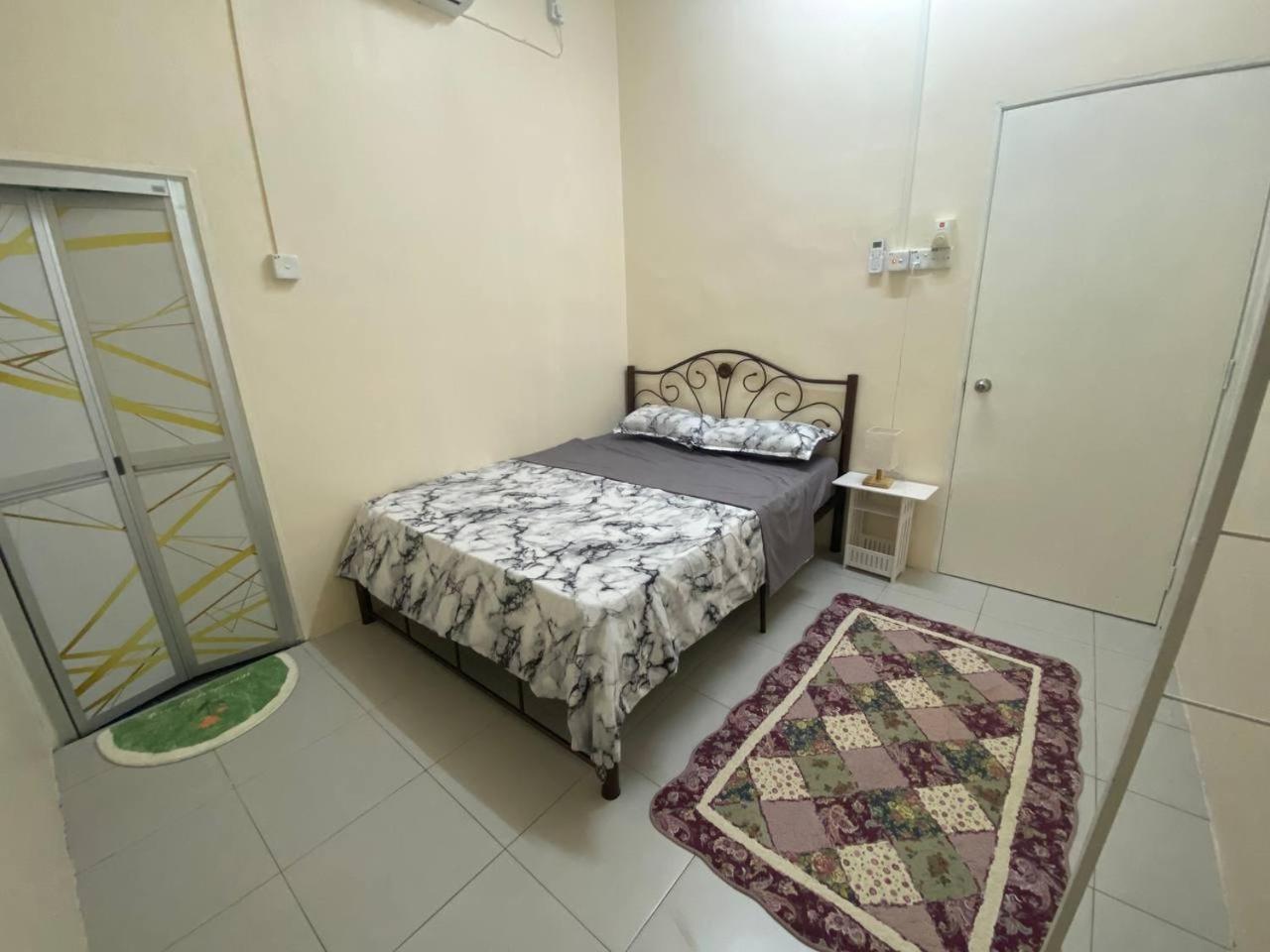 Two-Bedroom House photo 2