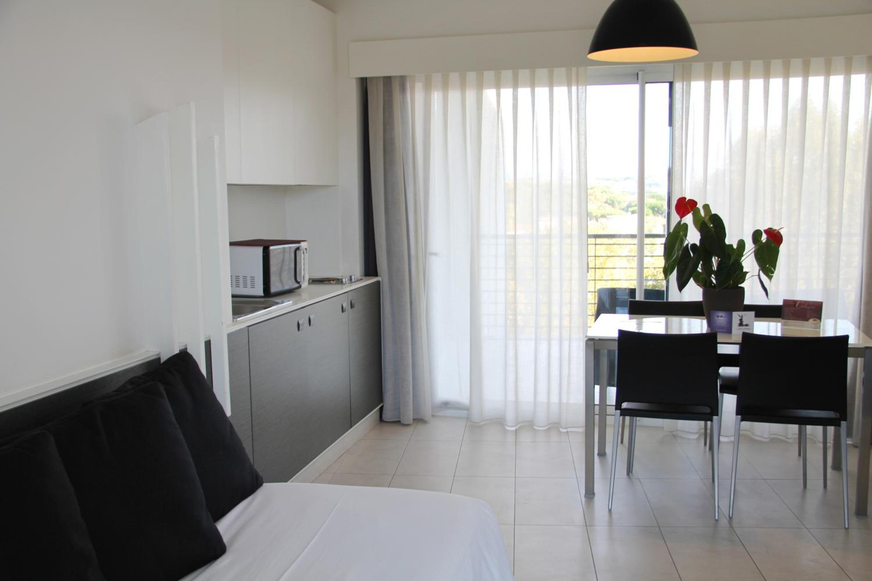 Triple Room with Balcony photo 3