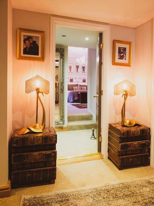Five-Bedroom House photo 1