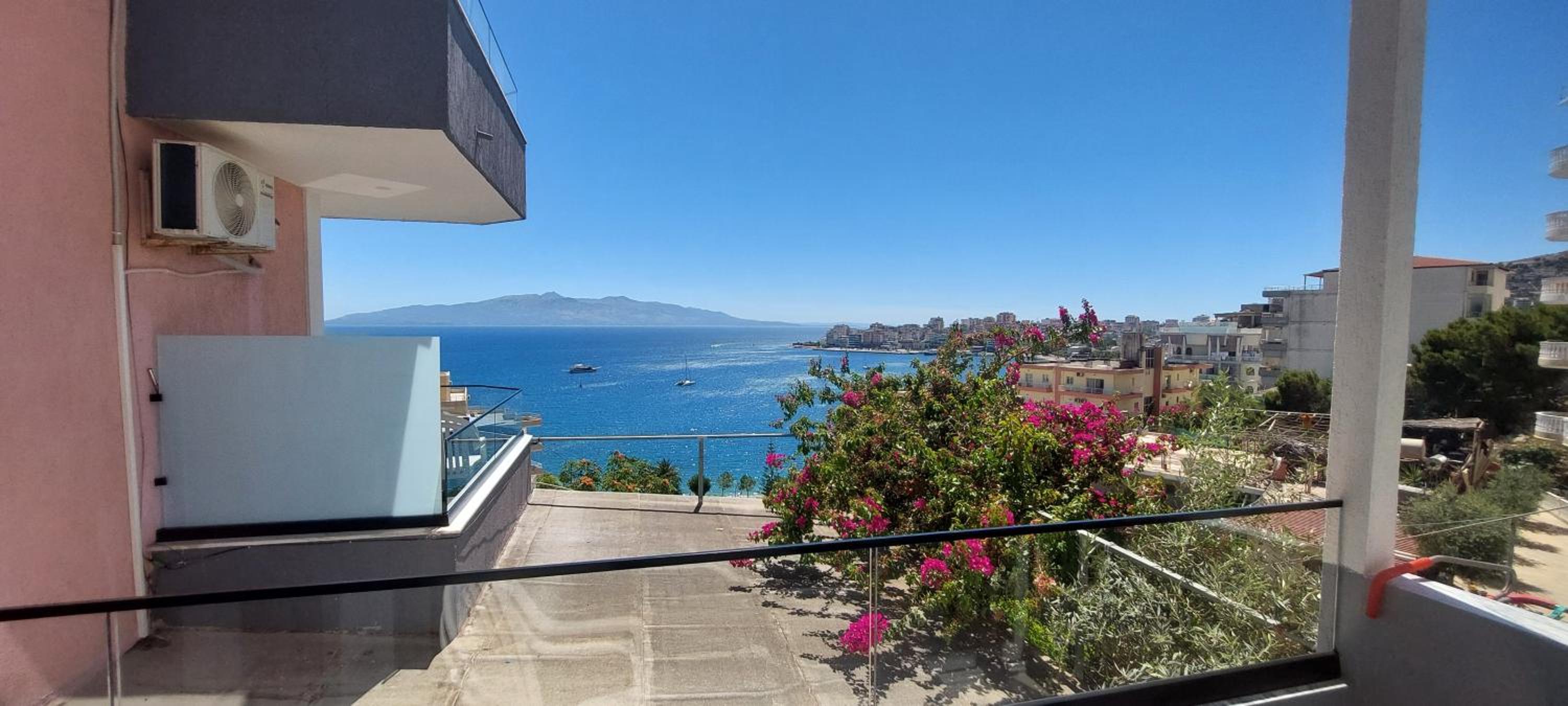 Superior One-Bedroom Apartment with Balcony photo 2
