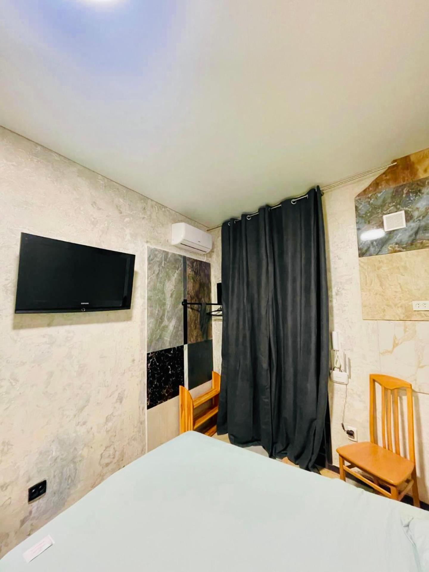Large Double Room photo 1