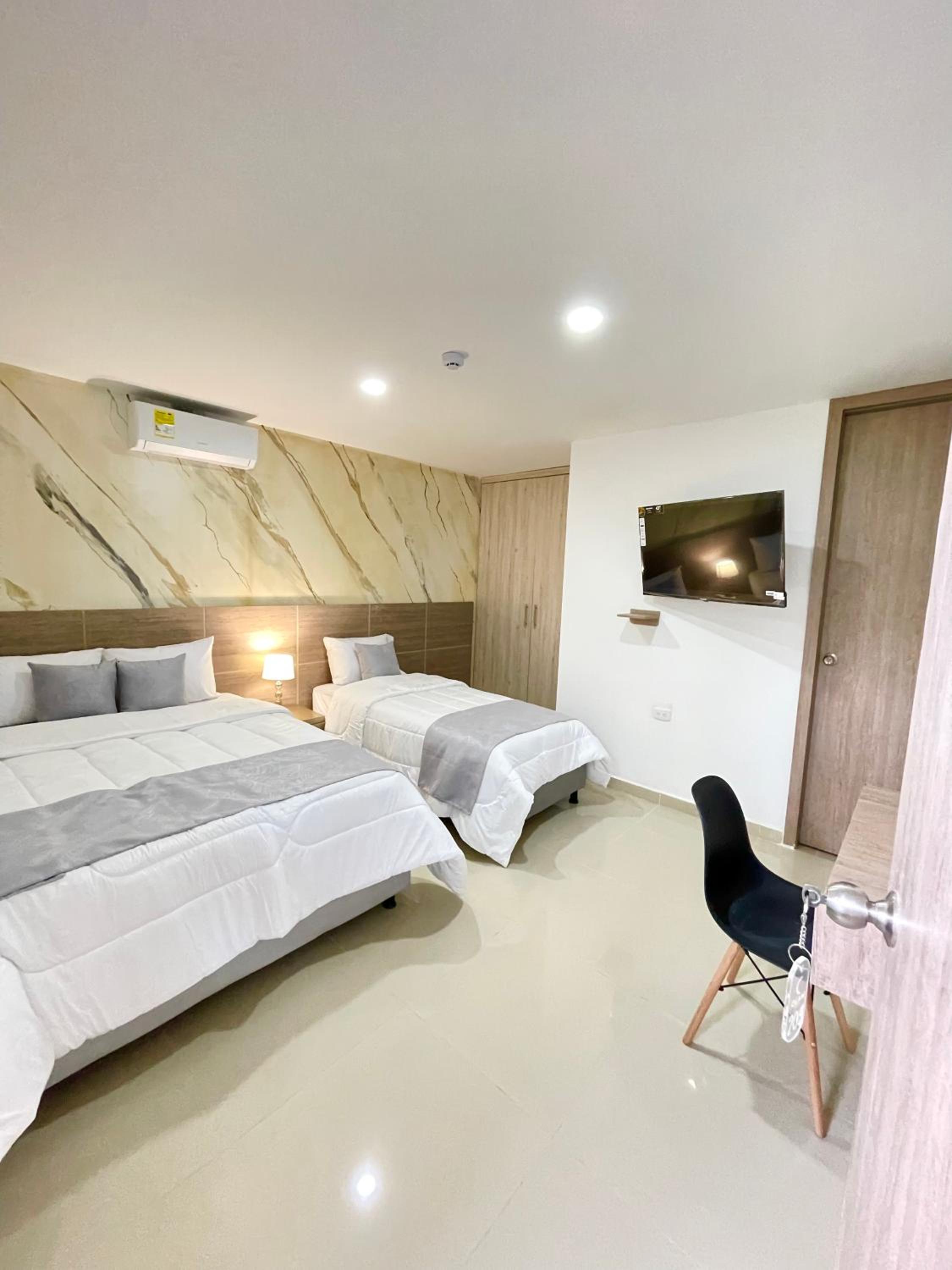 Deluxe Triple Room photo 2