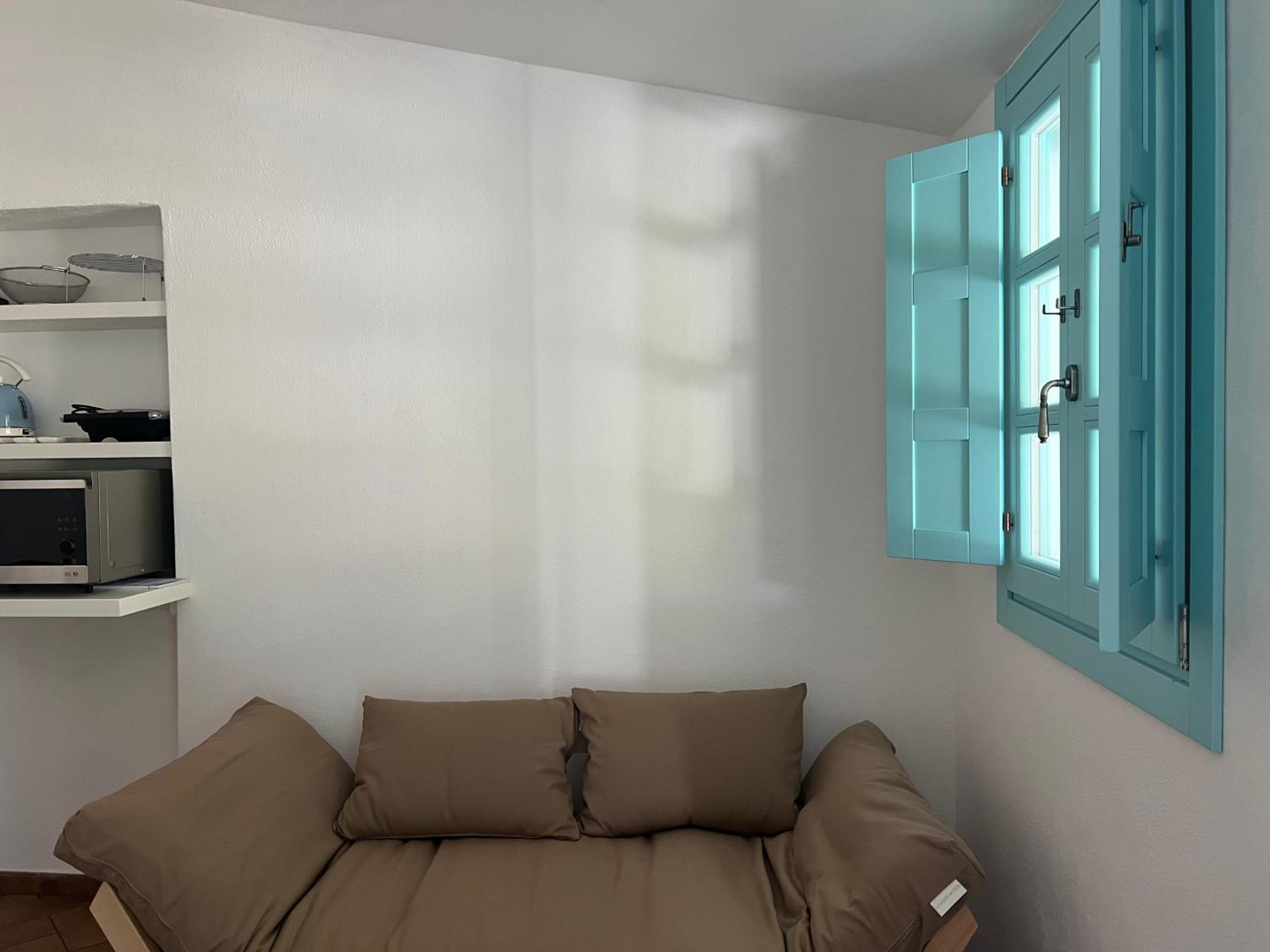 One-Bedroom House photo 1