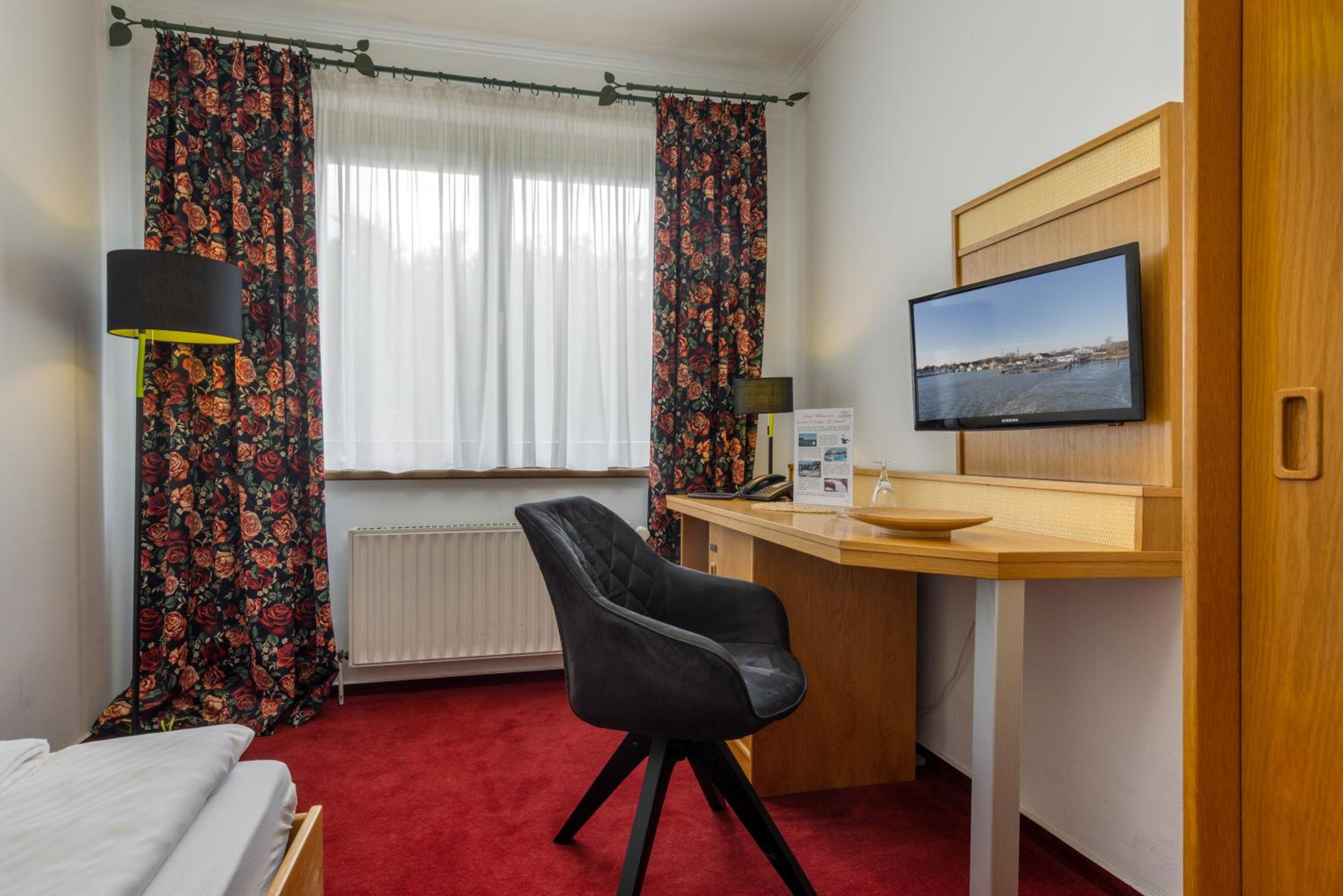 Single Room photo 2