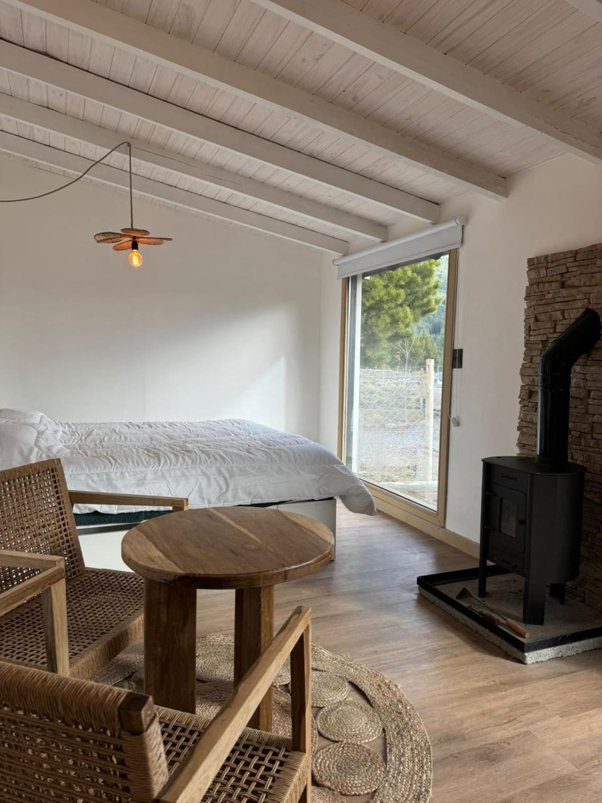 One-Bedroom House photo 1