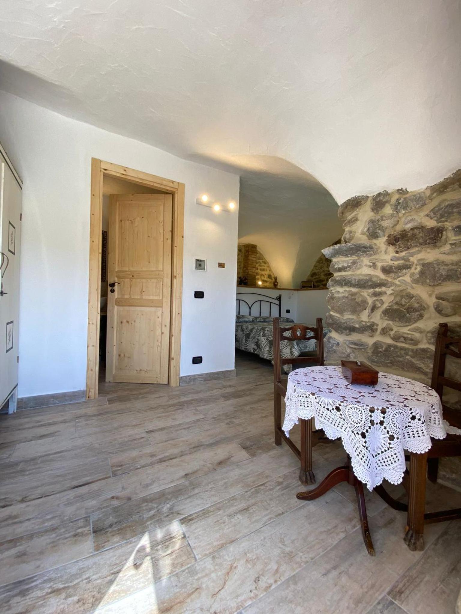Double Room - Photo 11