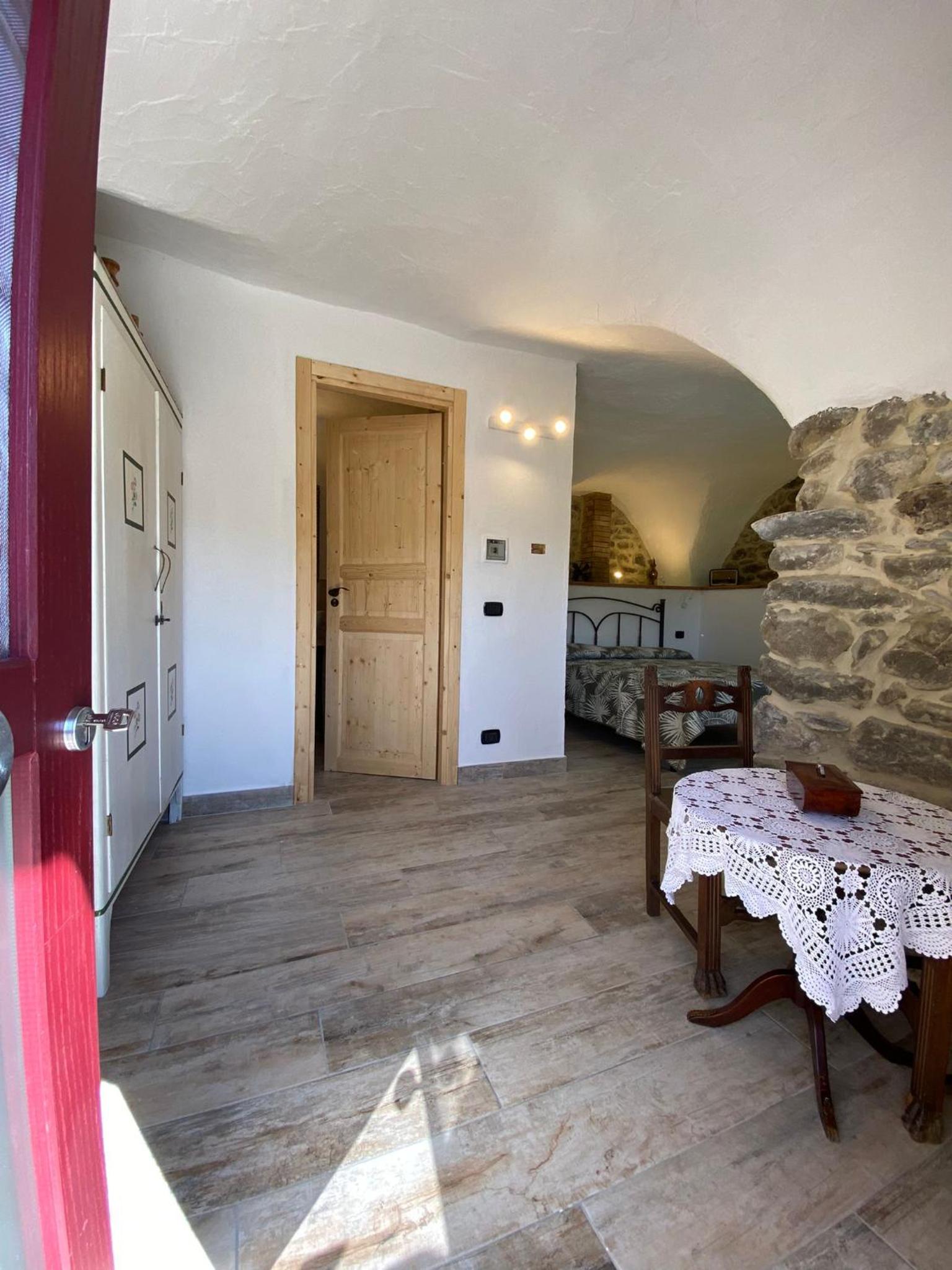 Double Room - Photo 3