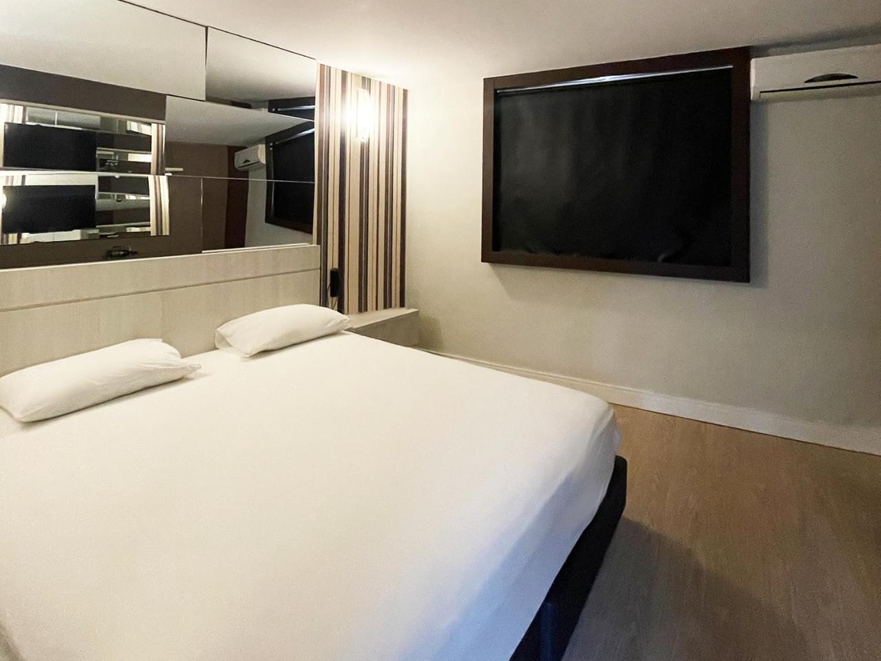 Deluxe Room - Photo 4