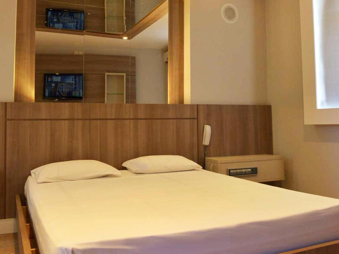 Deluxe Room - Photo 2