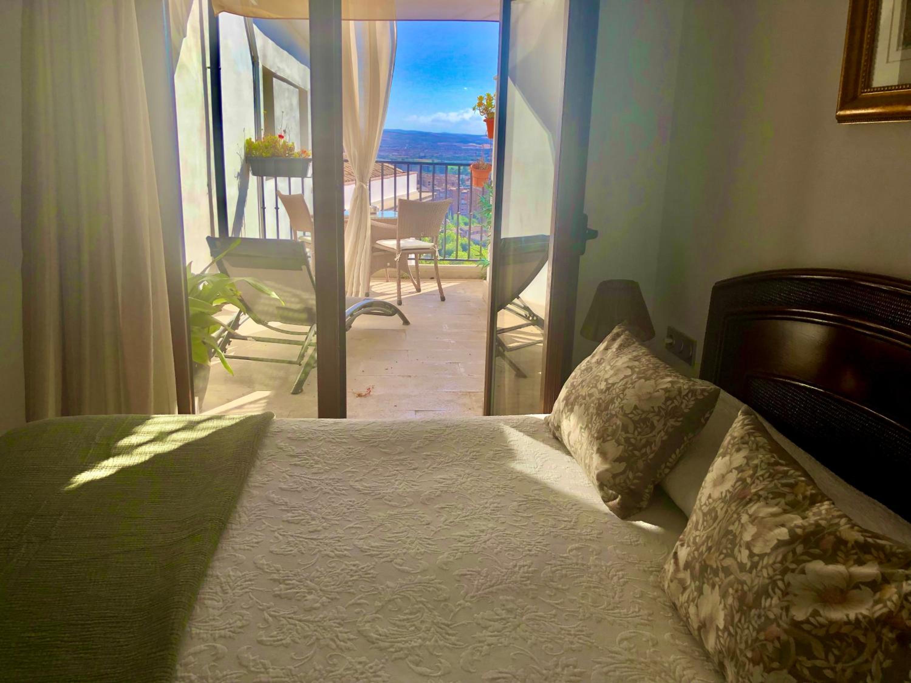 Superior Double or Twin Room with Terrace - Photo 9